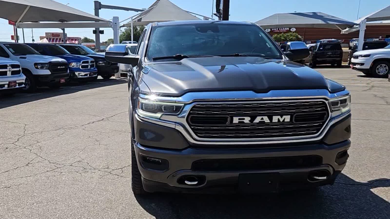 Used 2022 RAM Ram 1500 Pickup Limited with VIN 1C6SRFHT1NN112677 for sale in San Angelo, TX