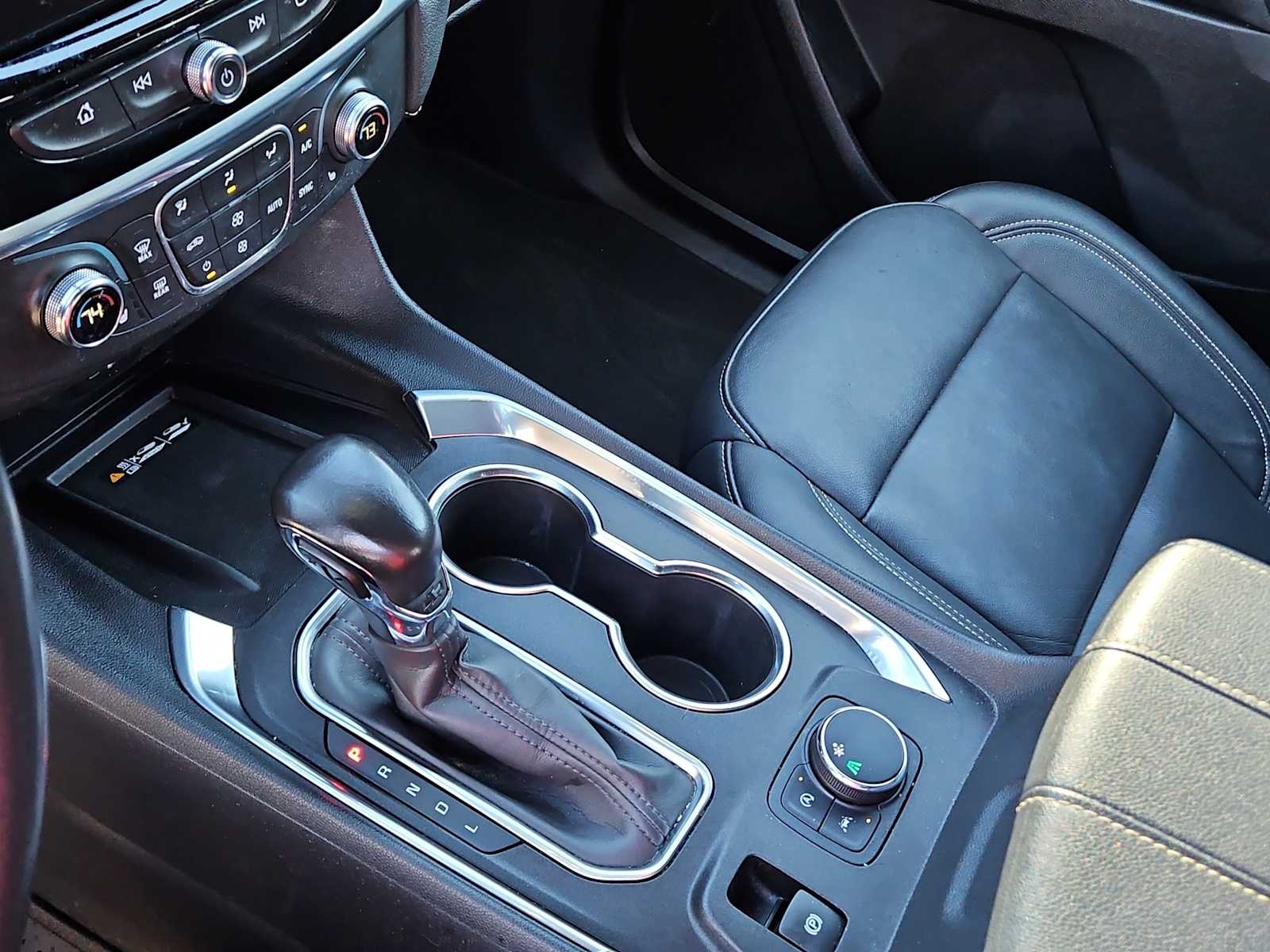 Thumbnail: 2022 Chevrolet Traverse - 20