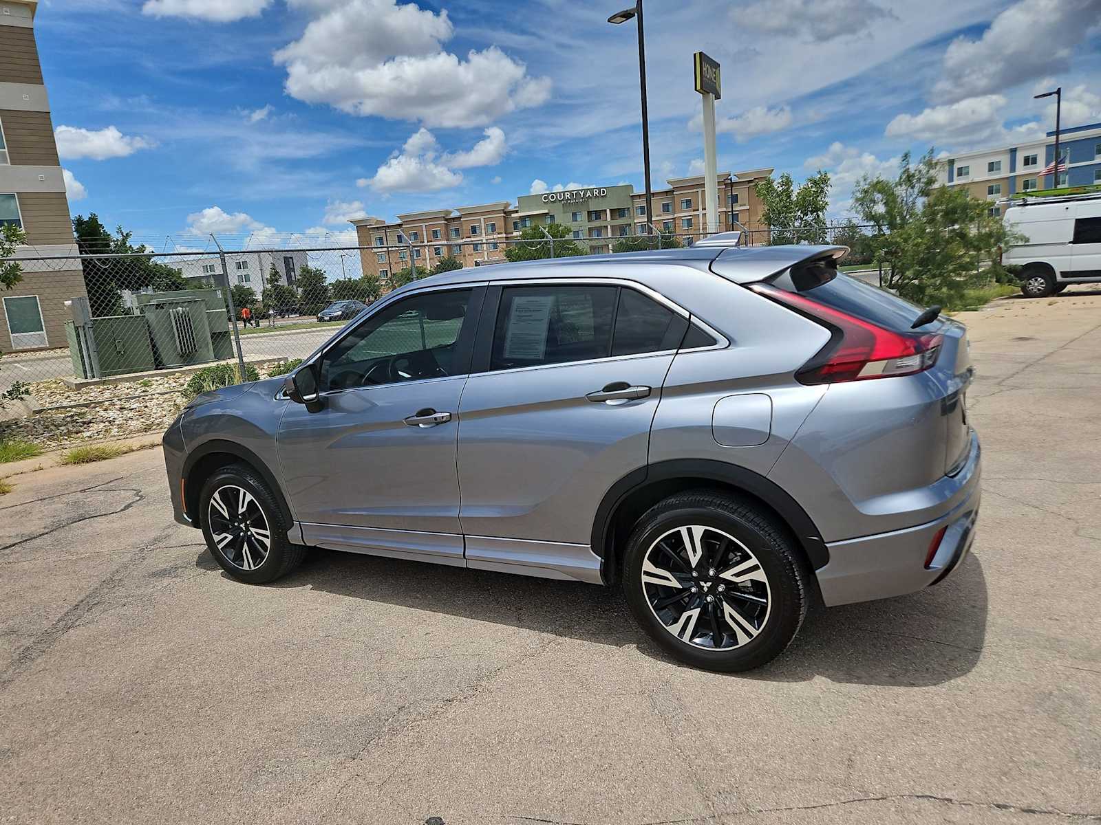 Thumbnail: 2024 Mitsubishi Eclipse Cross - 11