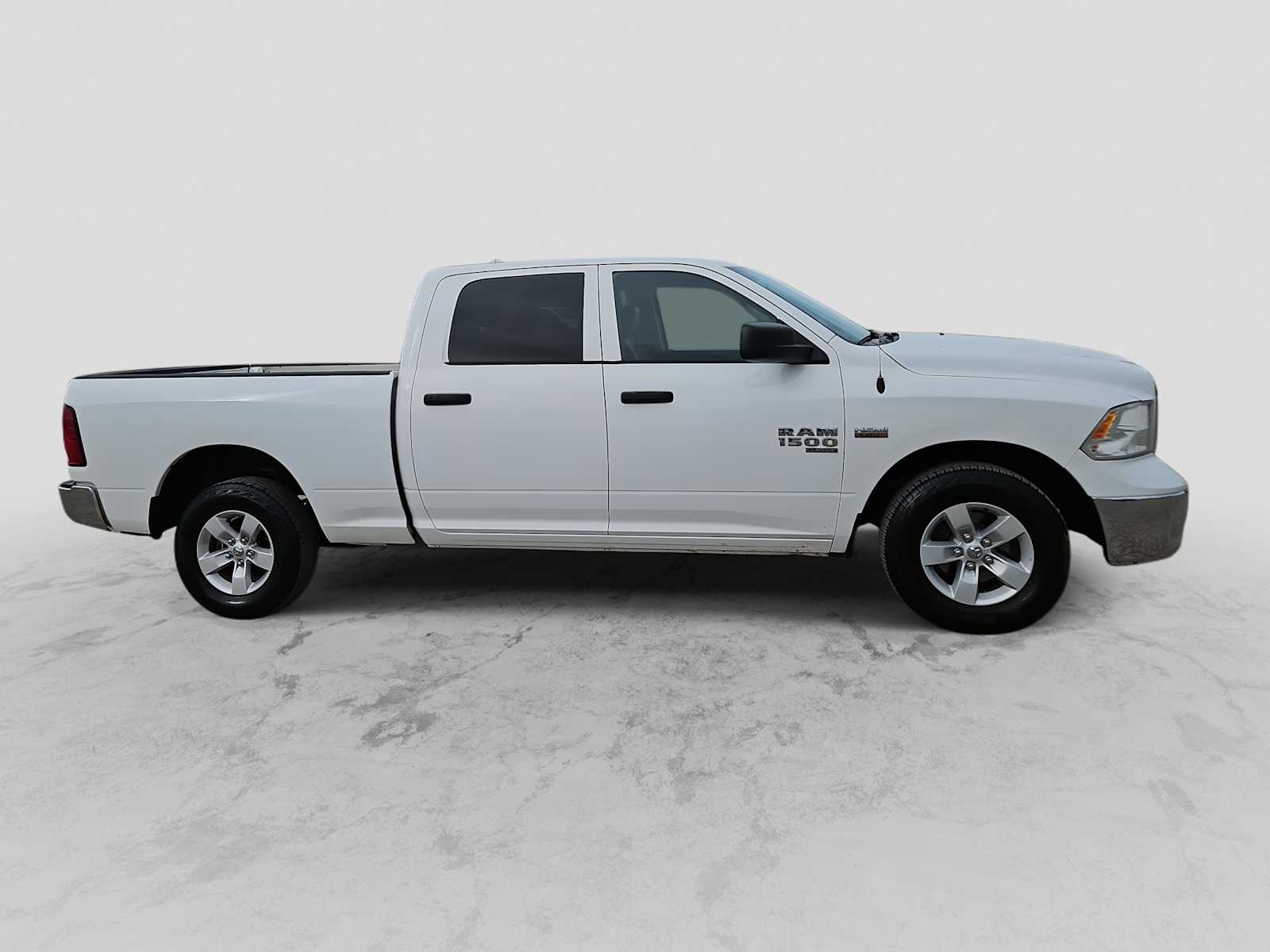 Thumbnail: 2021 RAM 1500 Classic - 9