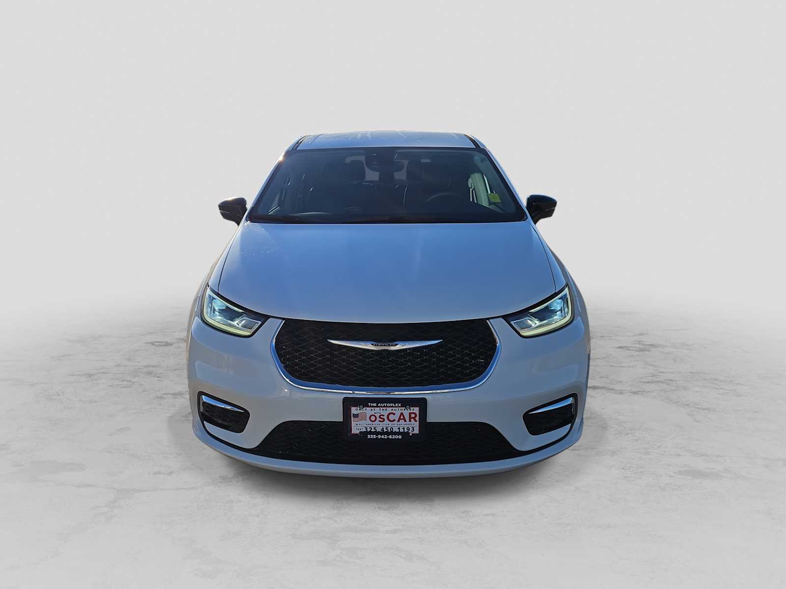 Thumbnail: 2024 Chrysler Pacifica - 3