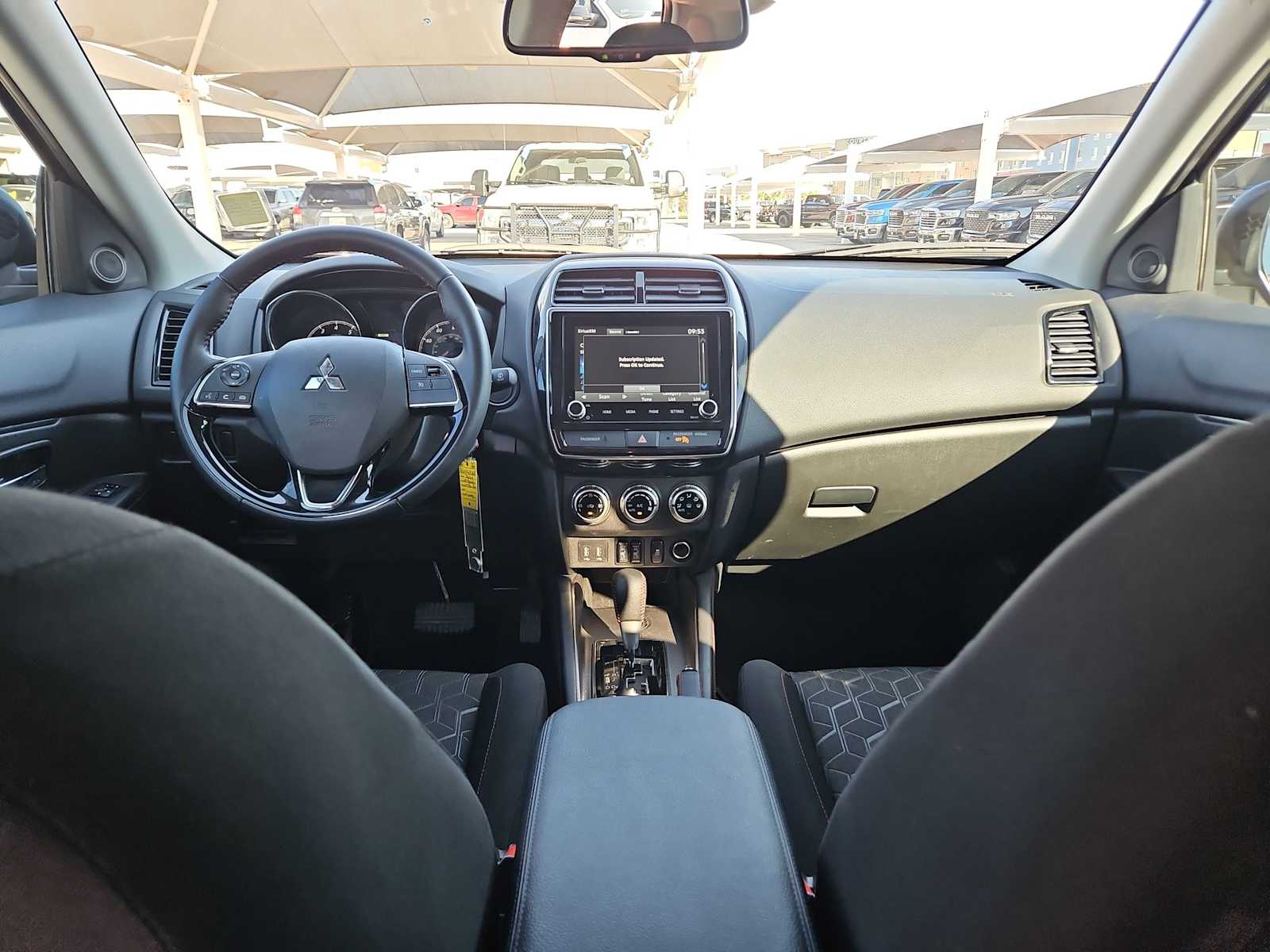 Thumbnail: 2024 Mitsubishi Outlander Sport - 15