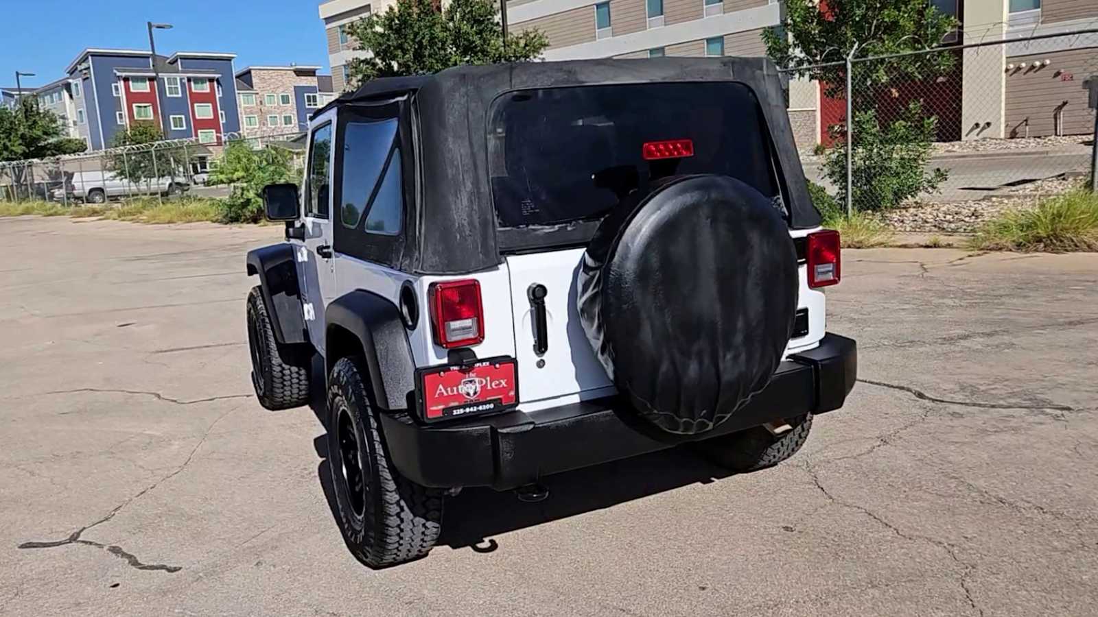 Thumbnail: 2011 Jeep Wrangler - 6