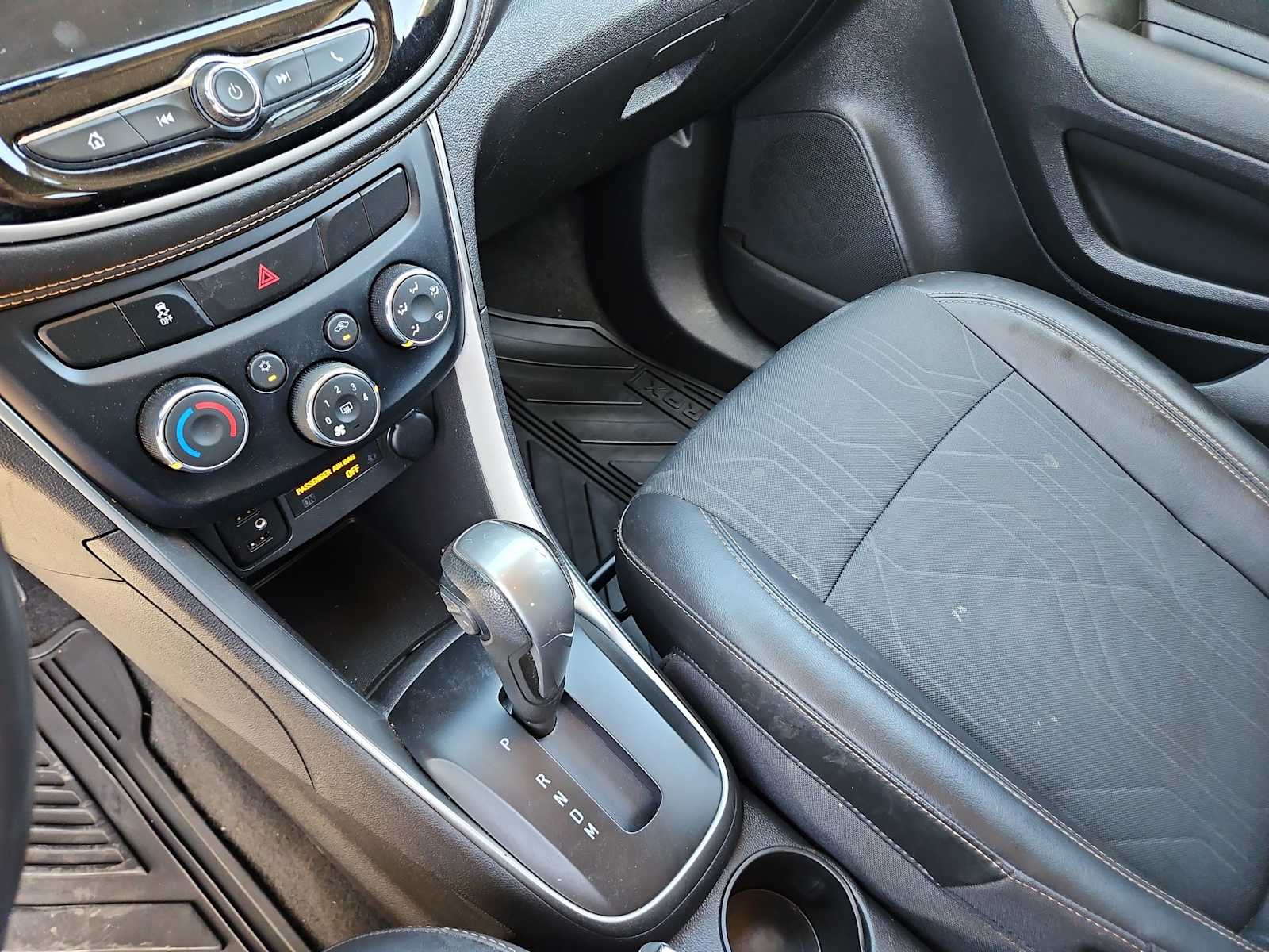 Thumbnail: 2019 Chevrolet Trax - 24