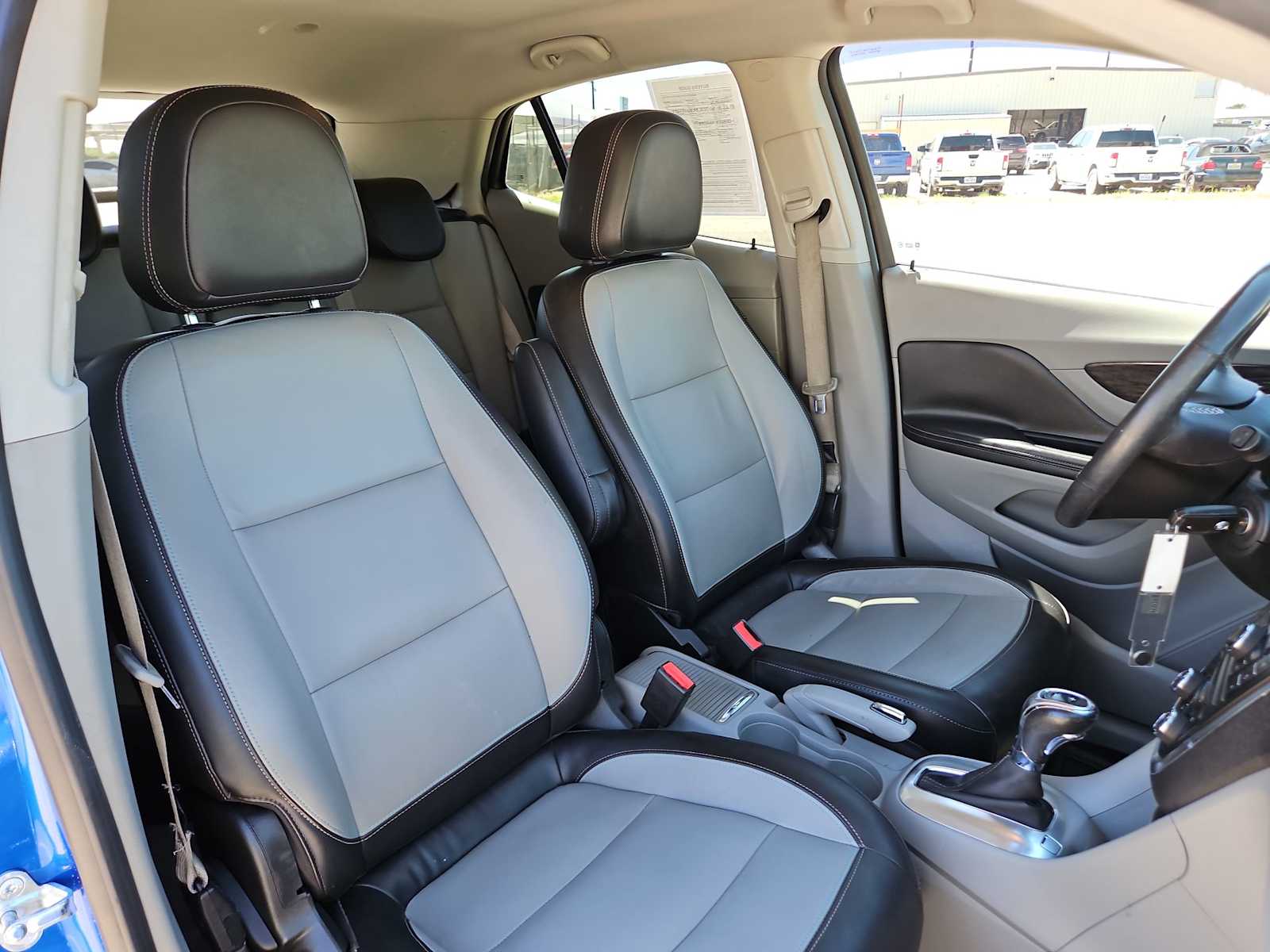 Thumbnail: 2014 Buick Encore - 21