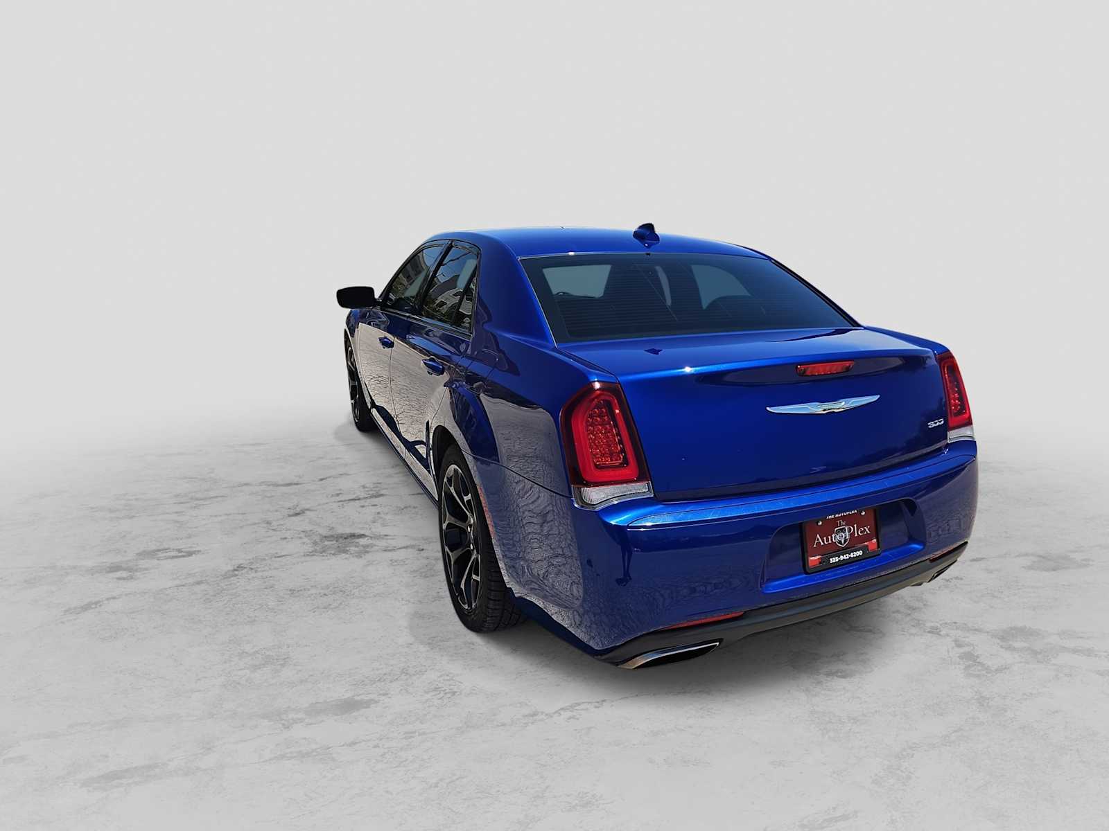 Thumbnail: 2019 Chrysler 300 - 6