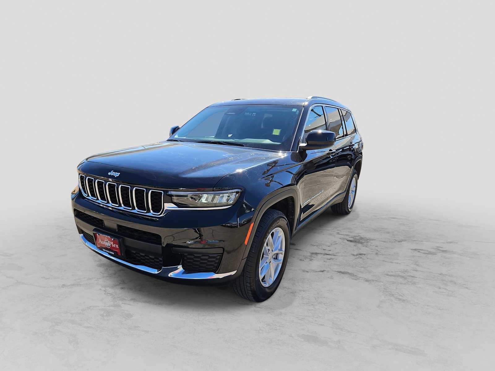 Thumbnail: 2024 Jeep Grand Cherokee L - 4