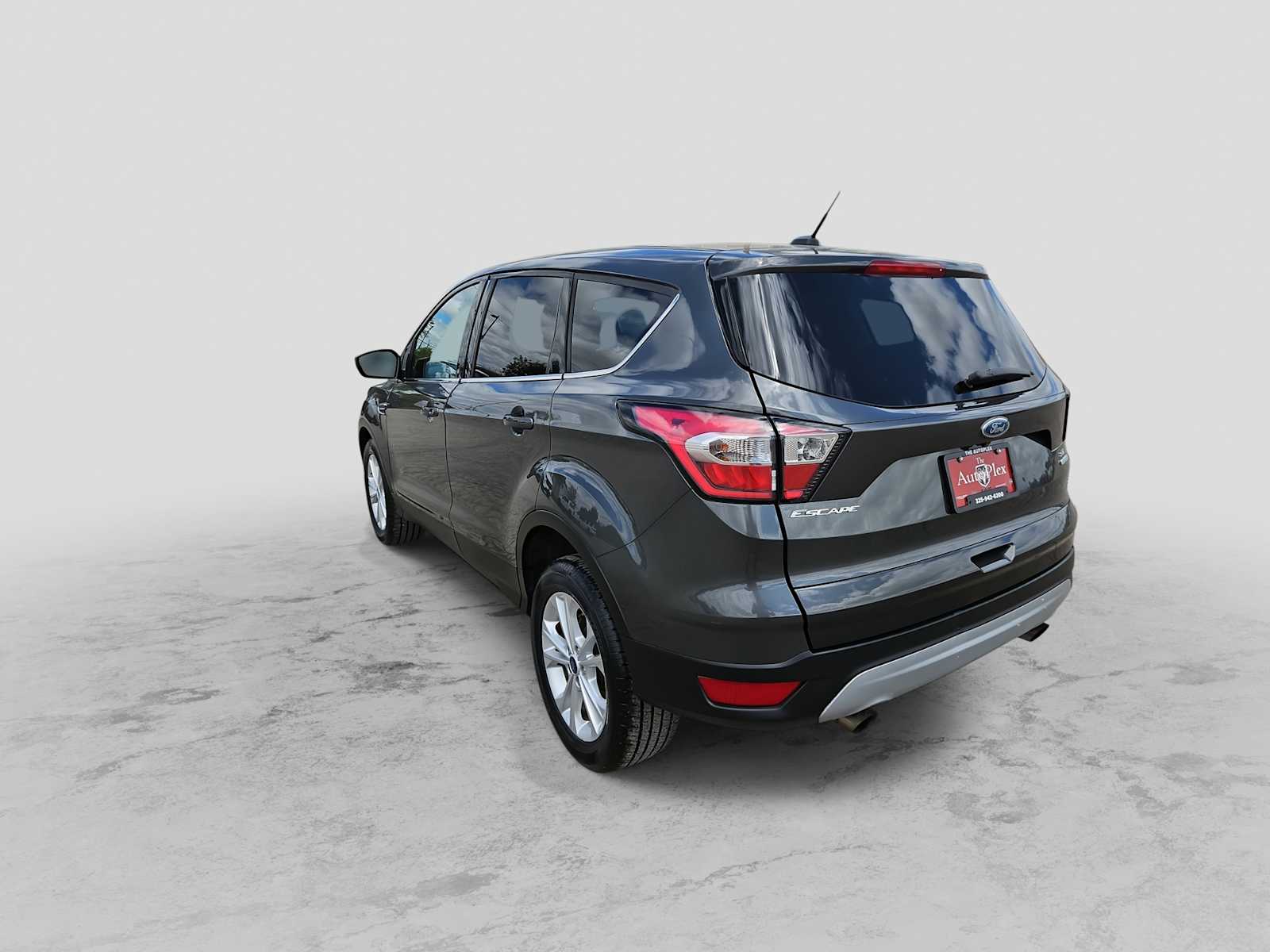 Thumbnail: 2017 Ford Escape - 6