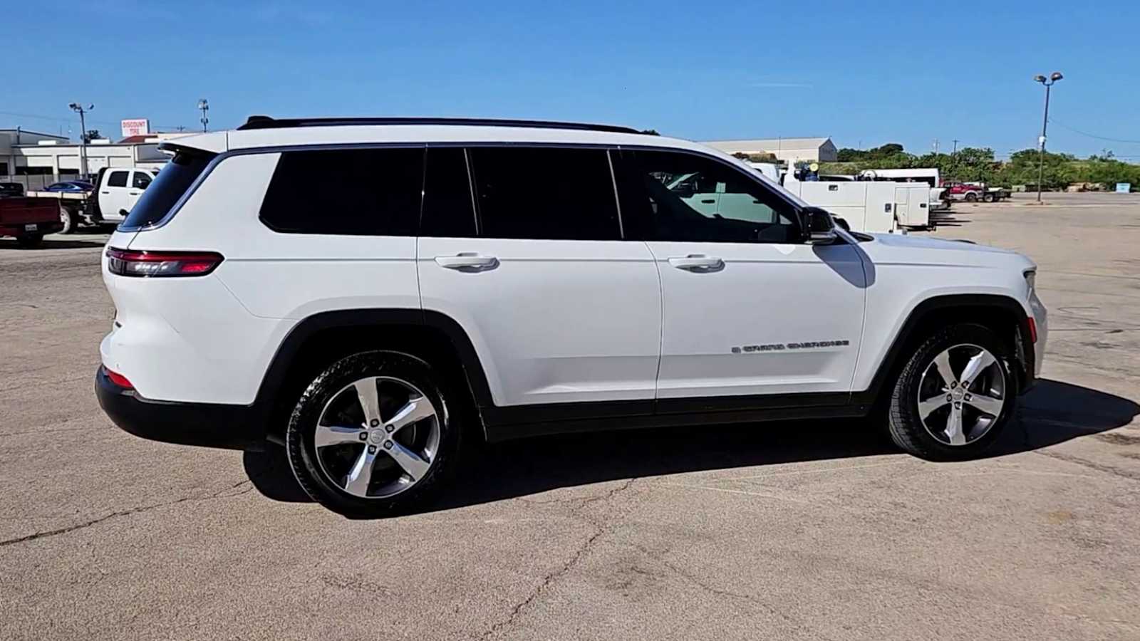 Thumbnail: 2021 Jeep Grand Cherokee L - 8