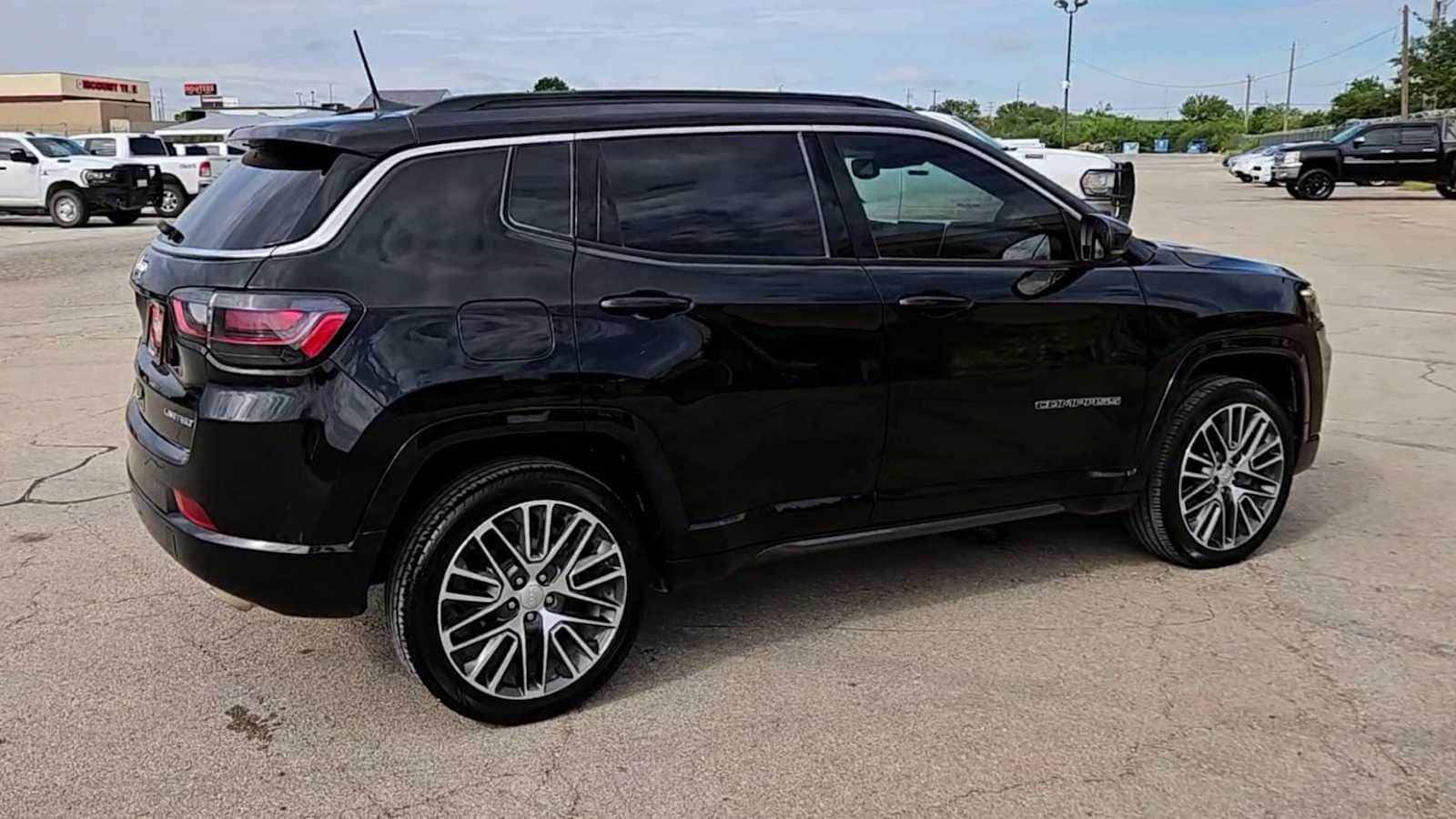 Thumbnail: 2022 Jeep Compass - 8