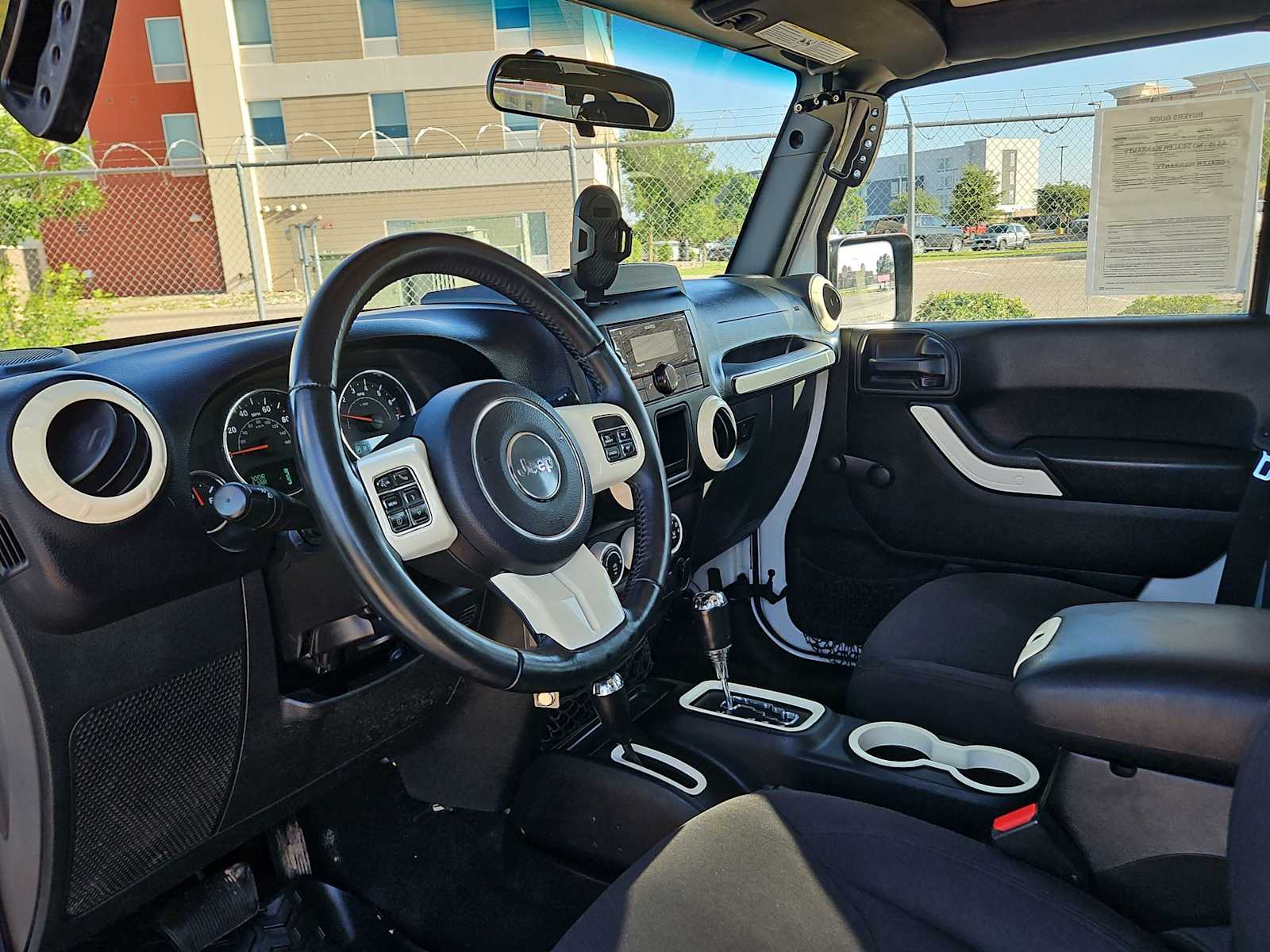 Thumbnail: 2017 Jeep Wrangler - 10