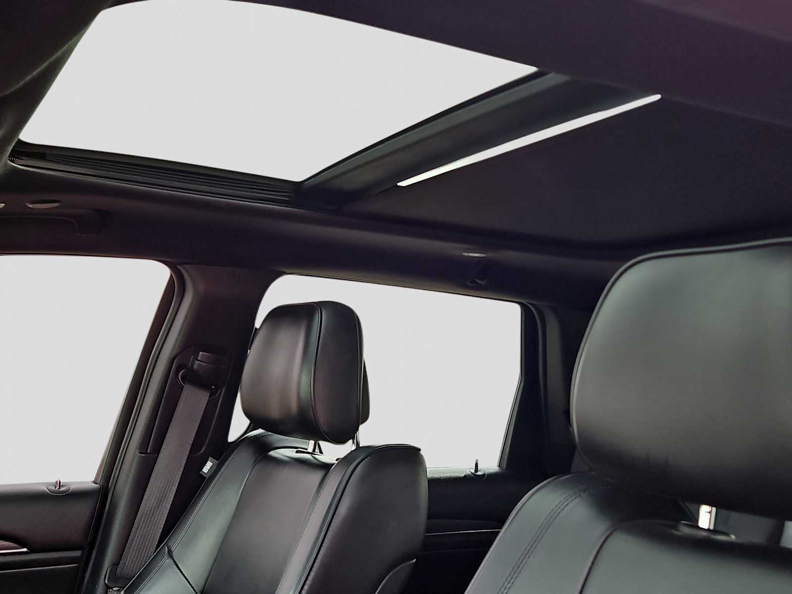 Thumbnail: 2021 Jeep Grand Cherokee - 15