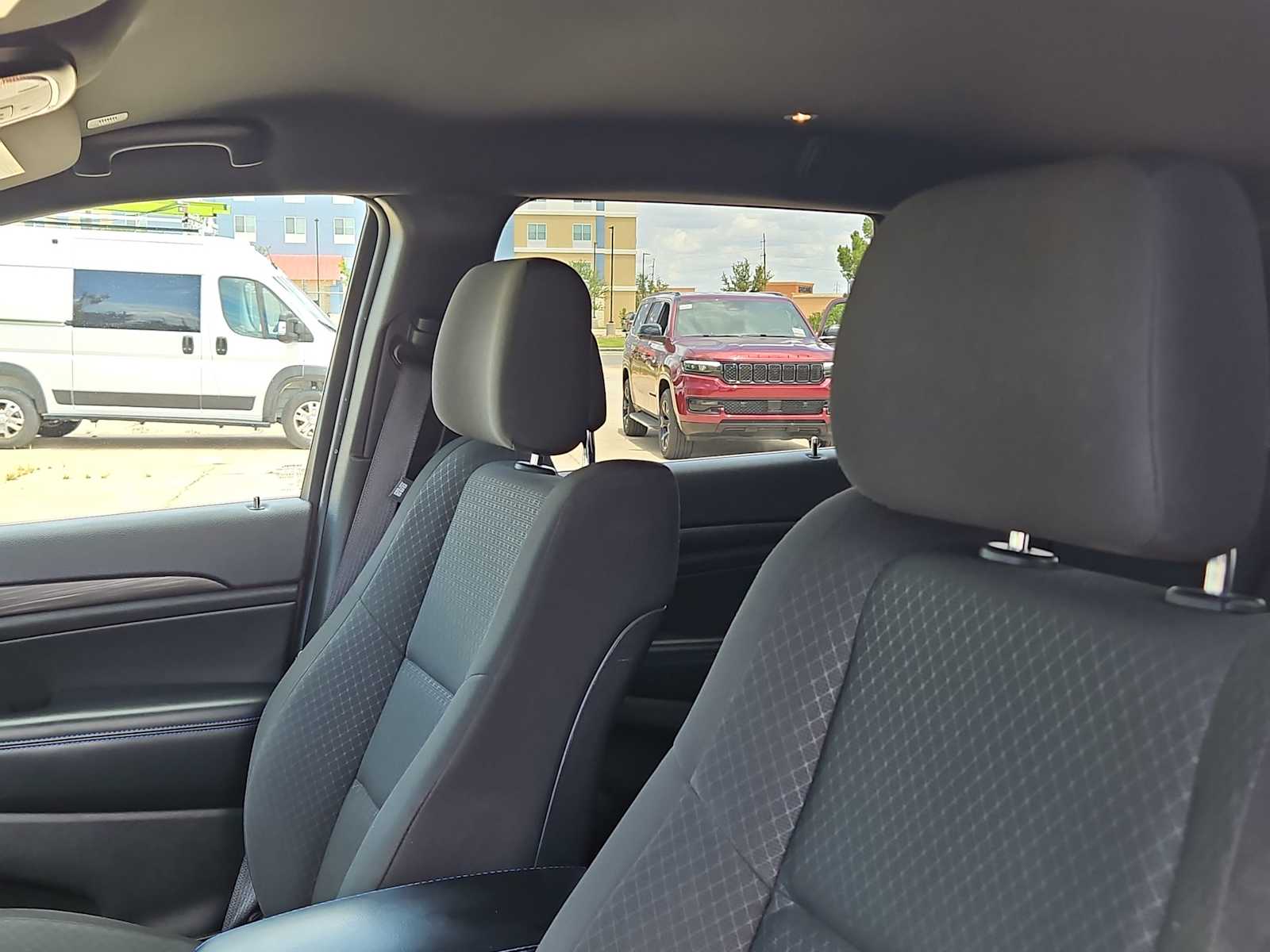 Thumbnail: 2020 Jeep Grand Cherokee - 22
