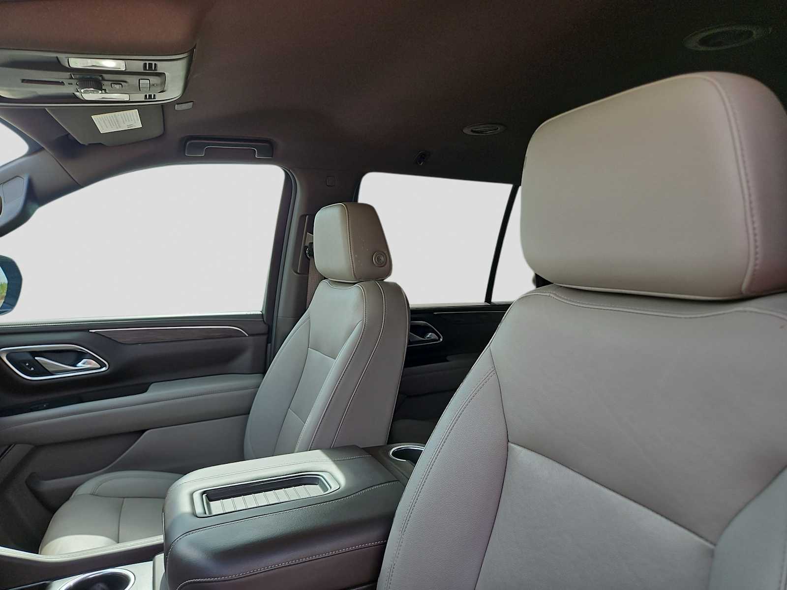 Thumbnail: 2022 Chevrolet Tahoe - 15