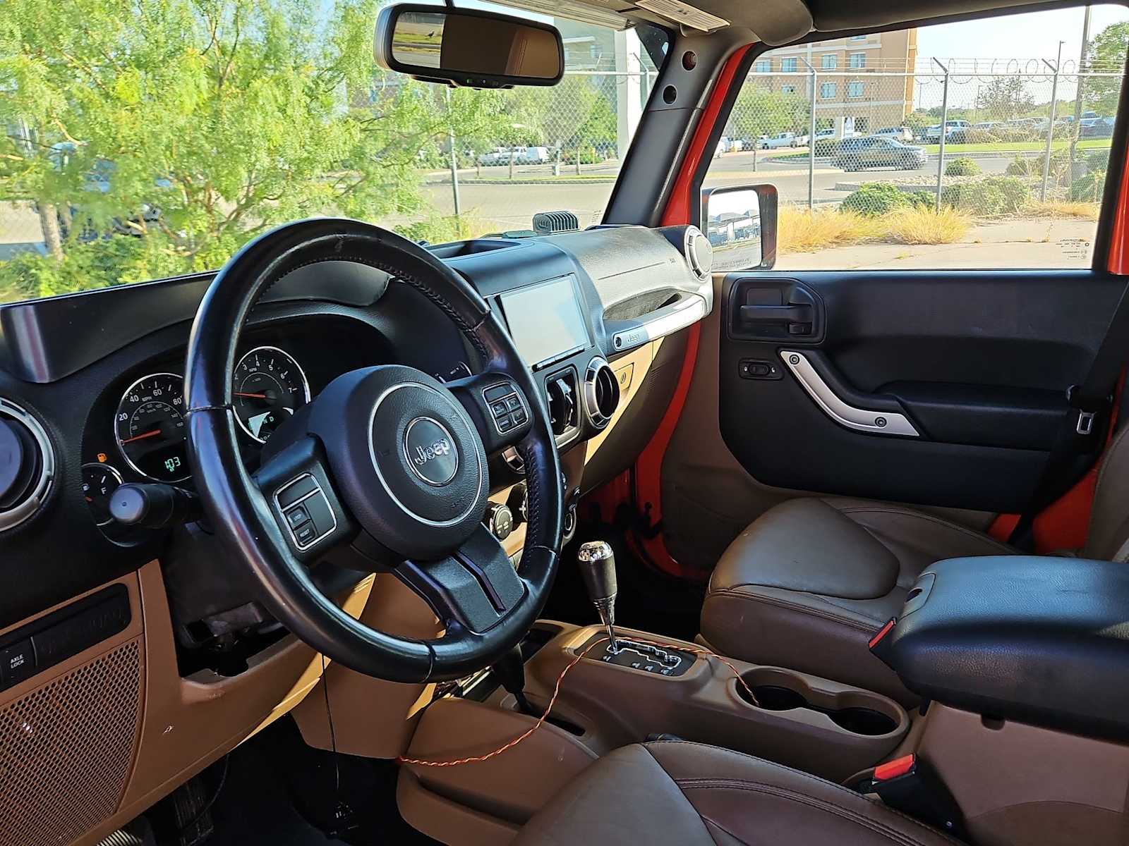 Thumbnail: 2015 Jeep Wrangler - 10