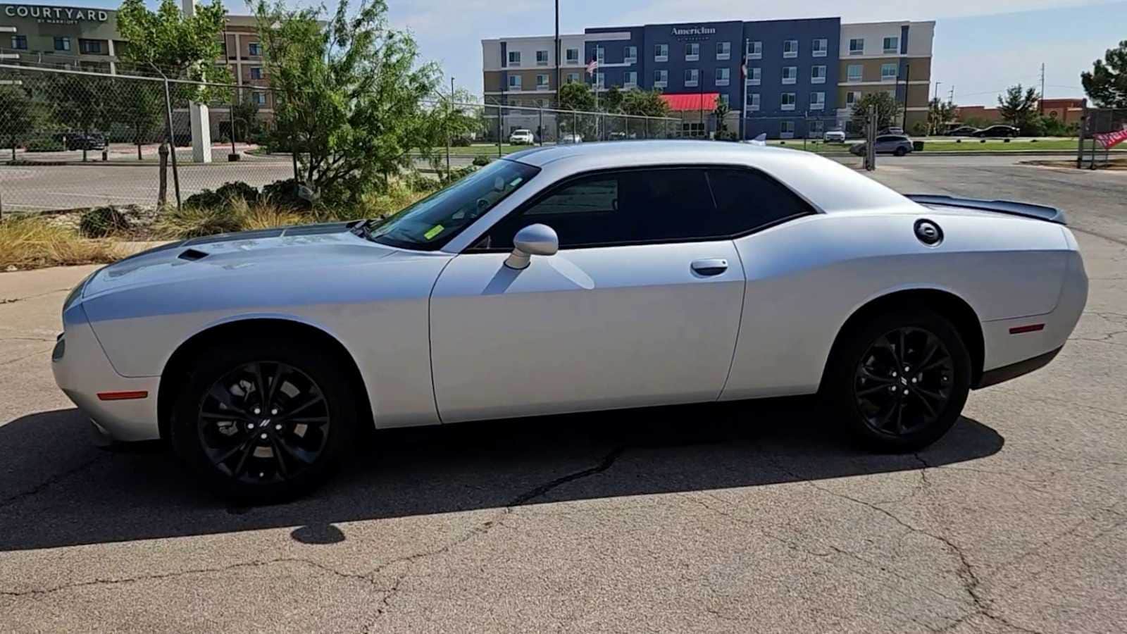 Thumbnail: 2021 Dodge Challenger - 4