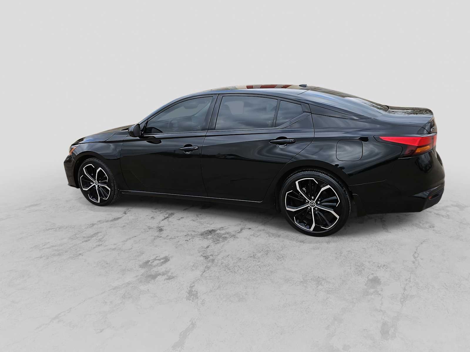 Thumbnail: 2023 Nissan Altima - 5