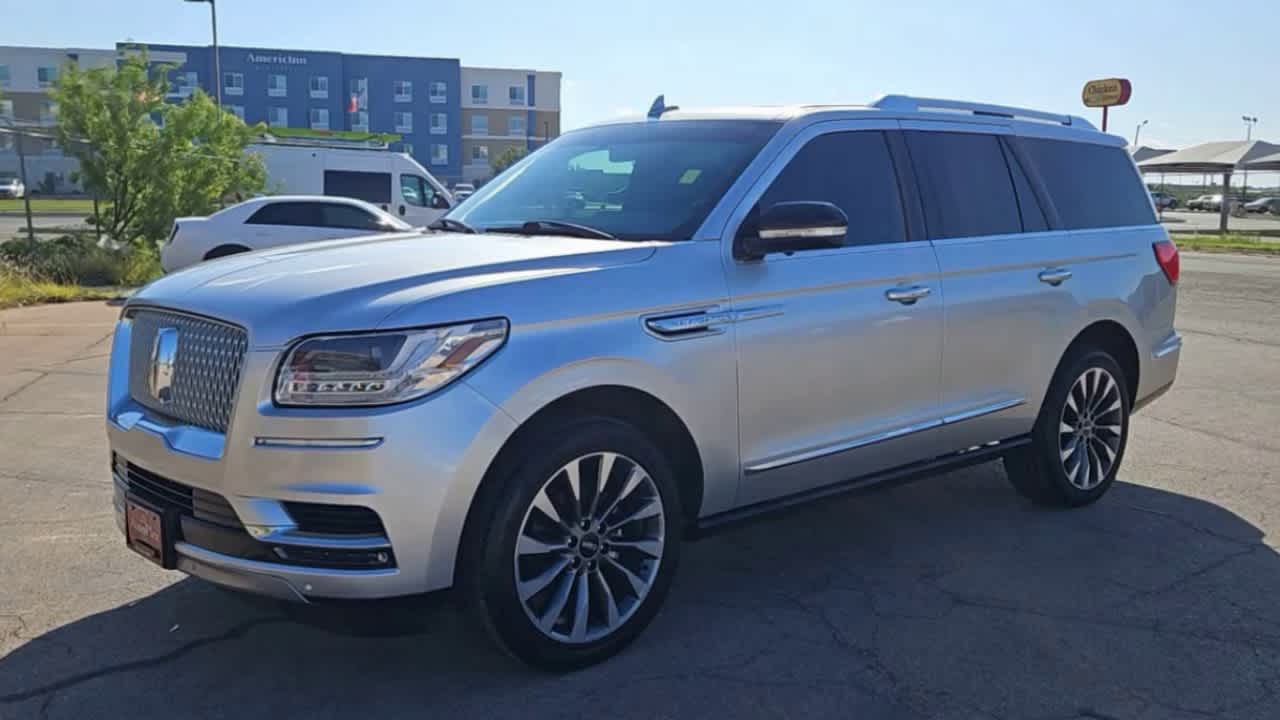 Thumbnail: 2018 Lincoln Navigator - 4