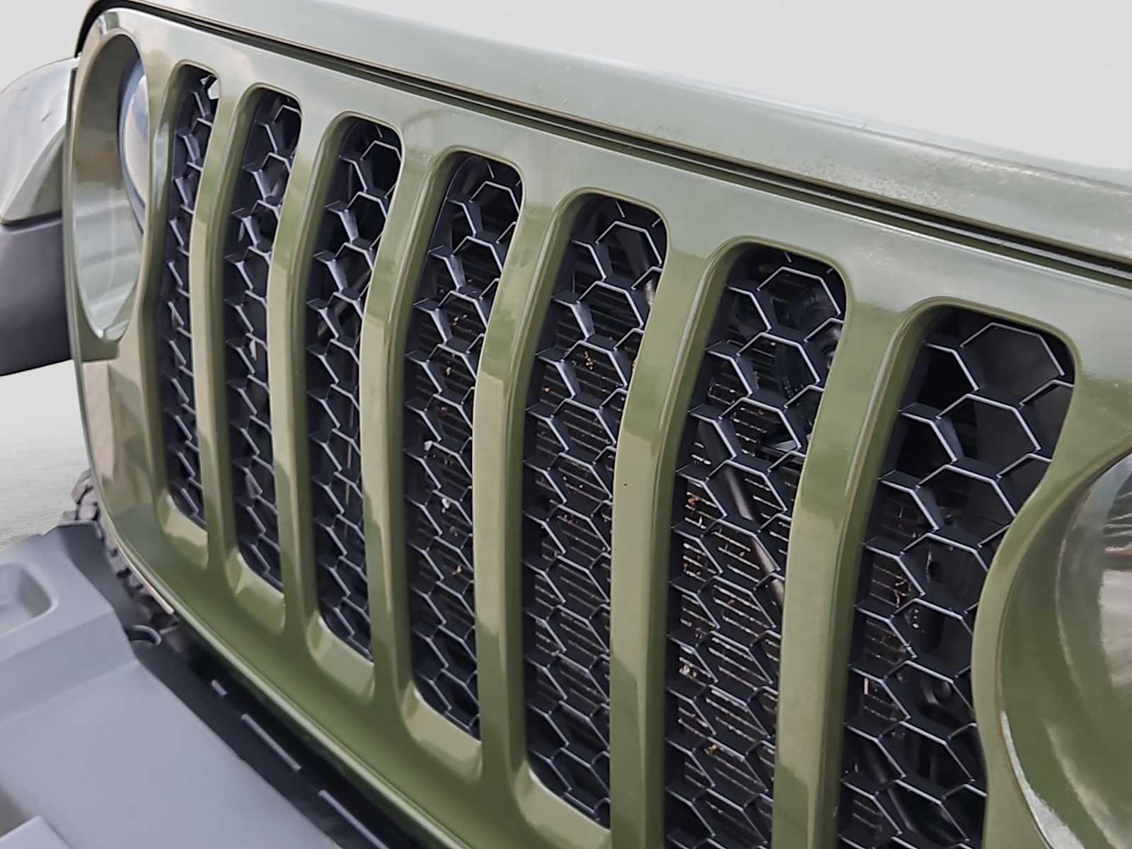 Thumbnail: 2021 Jeep Gladiator - 13