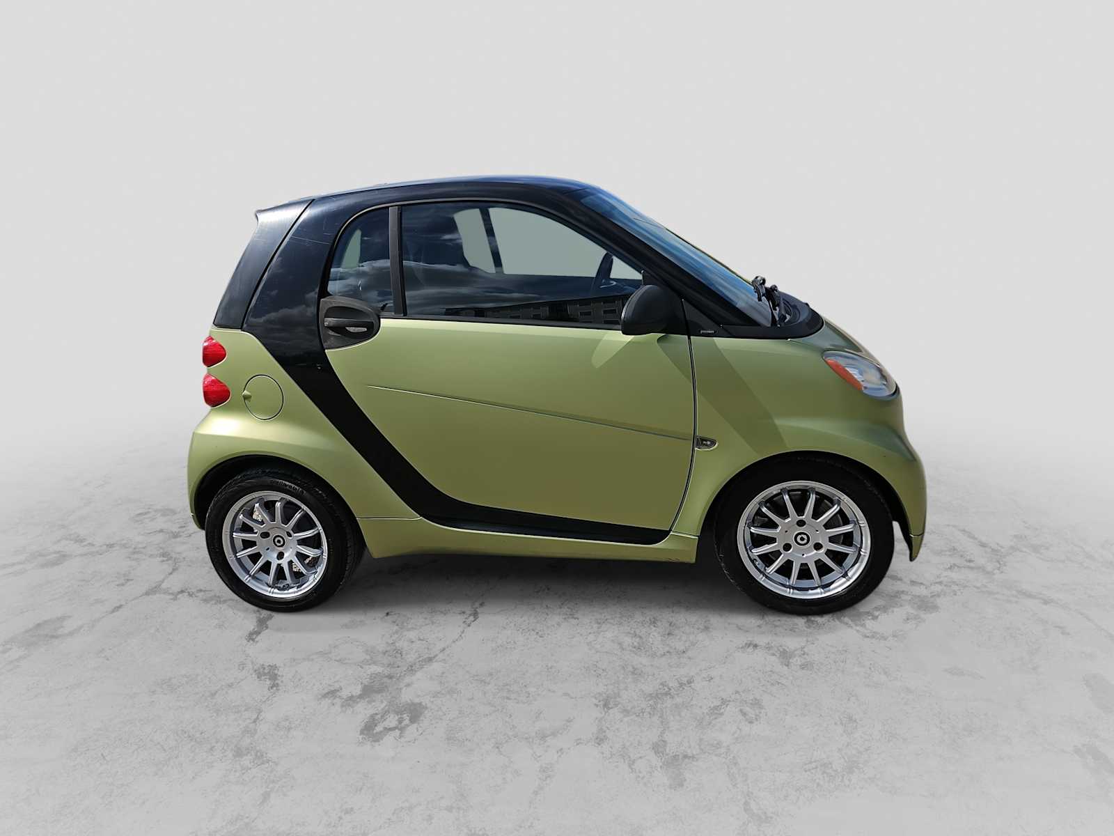 Thumbnail: 2012 smart fortwo - 9