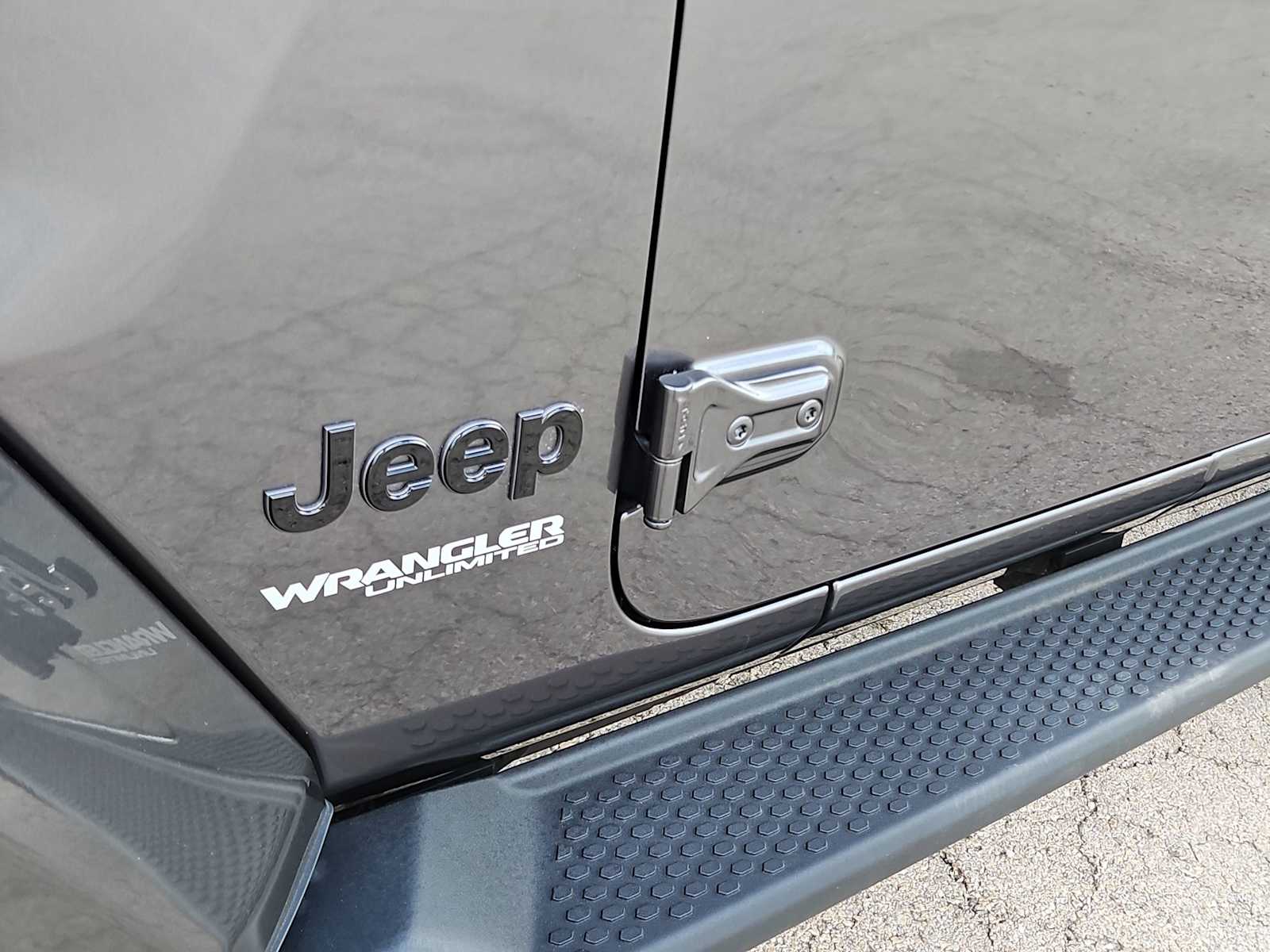 Thumbnail: 2021 Jeep Wrangler - 15