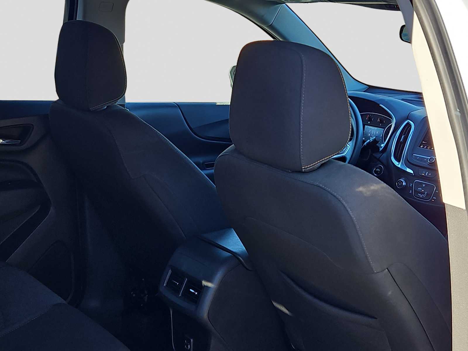 Thumbnail: 2023 Chevrolet Equinox - 16