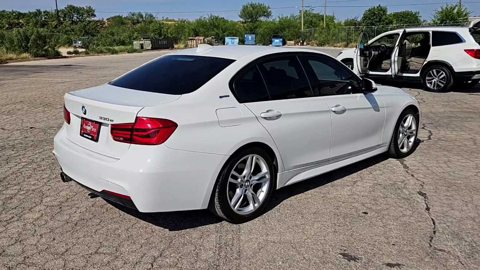 Thumbnail: 2018 BMW 3 Series - 8