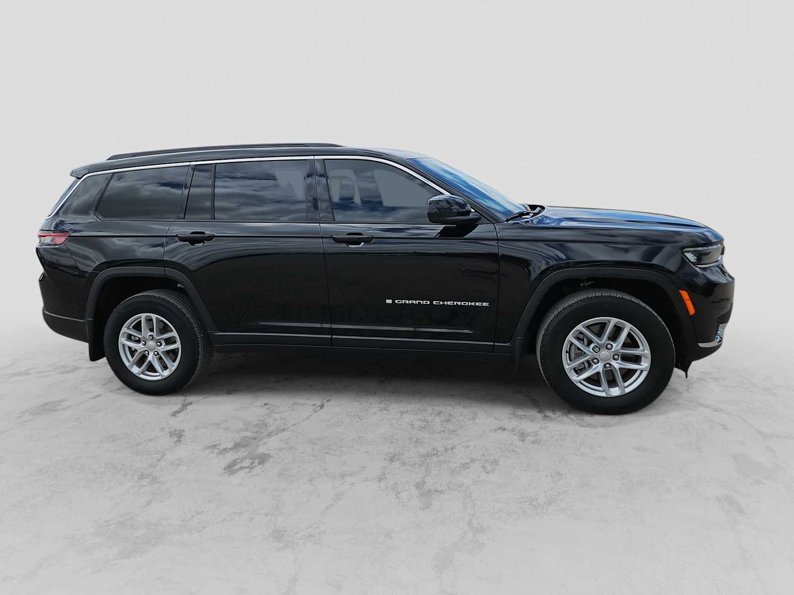 Thumbnail: 2025 Jeep Grand Cherokee L - 9