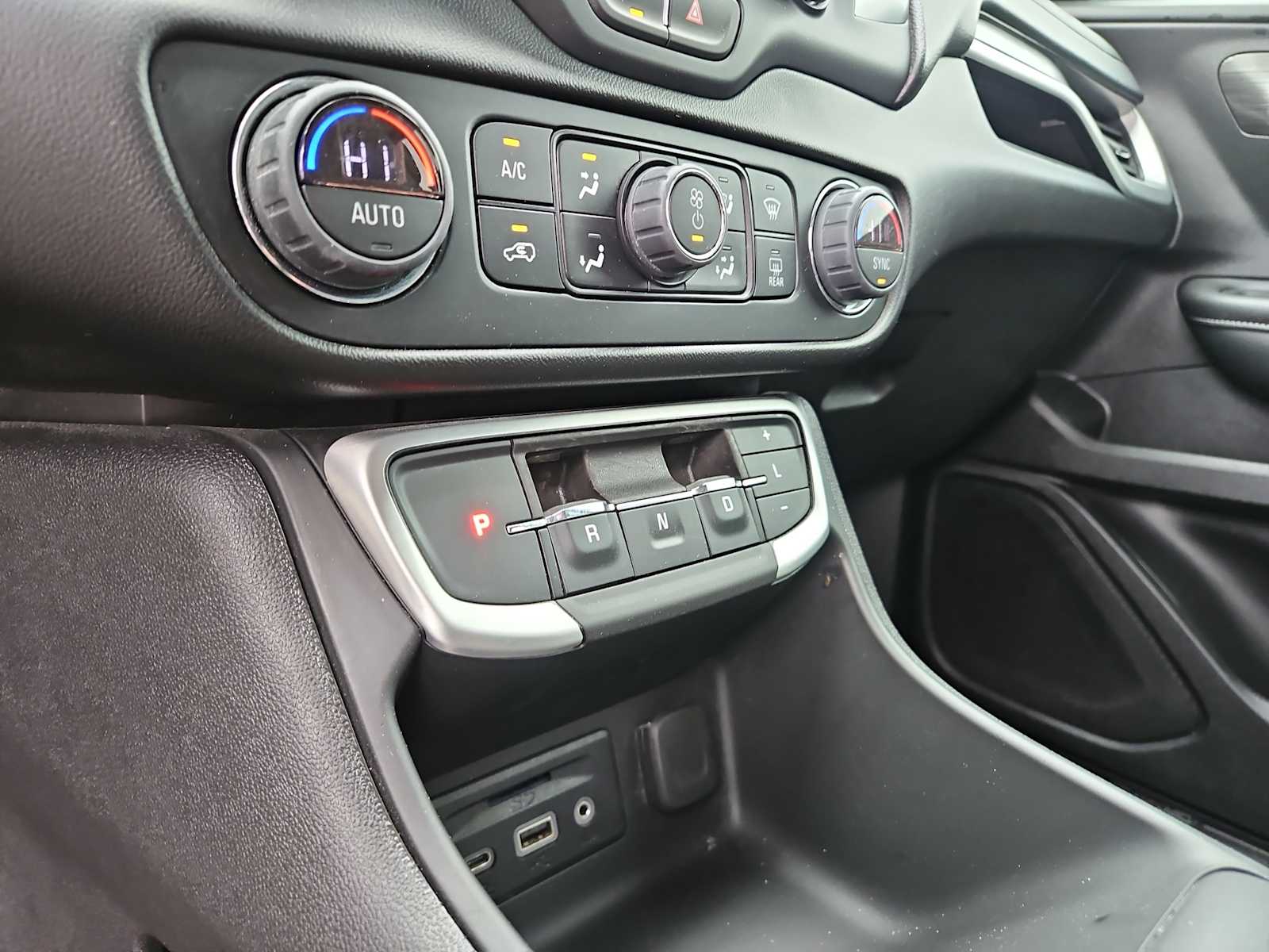 Thumbnail: 2024 GMC Terrain - 21
