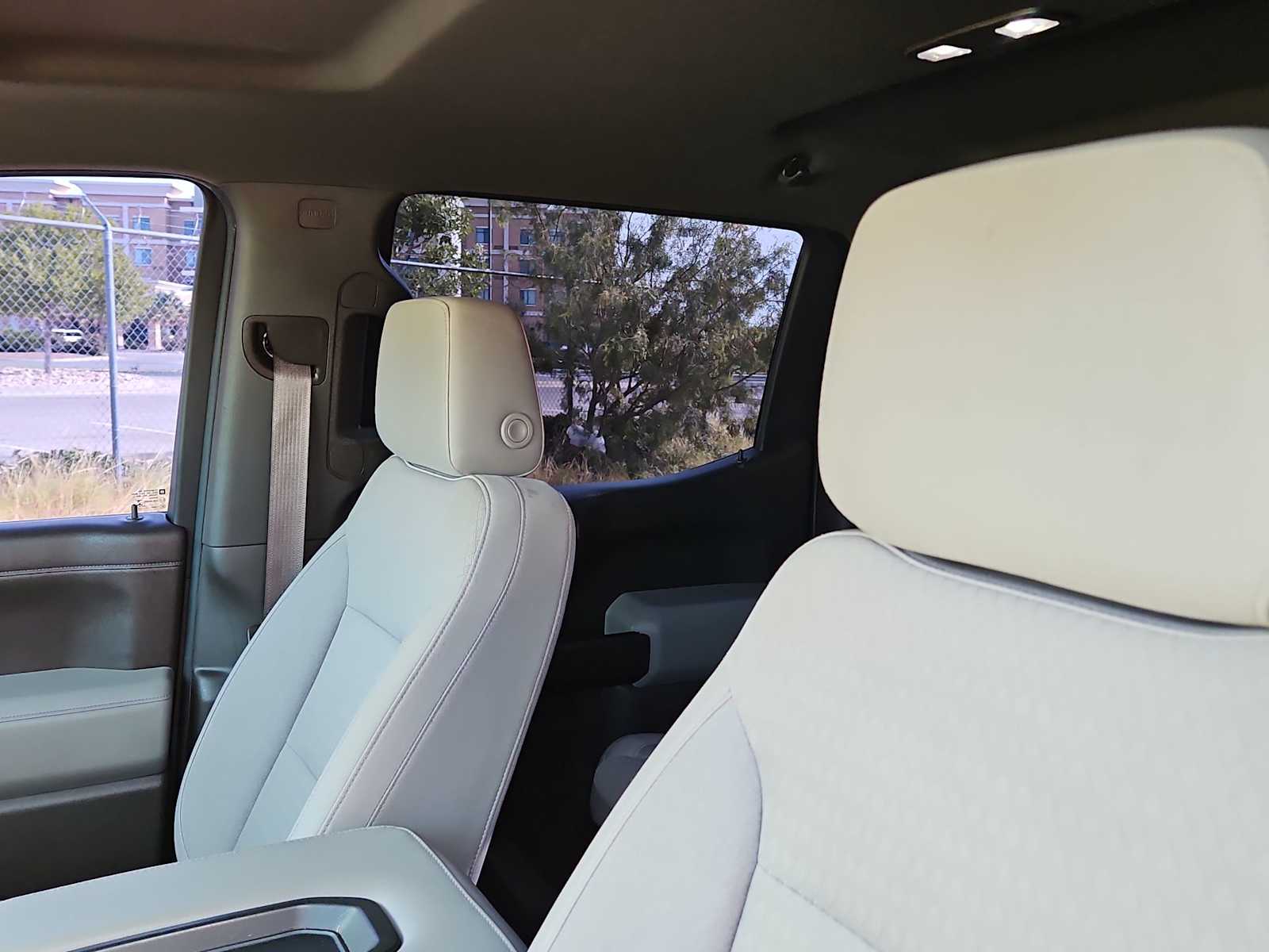 Thumbnail: 2019 Chevrolet Silverado 1500 - 22