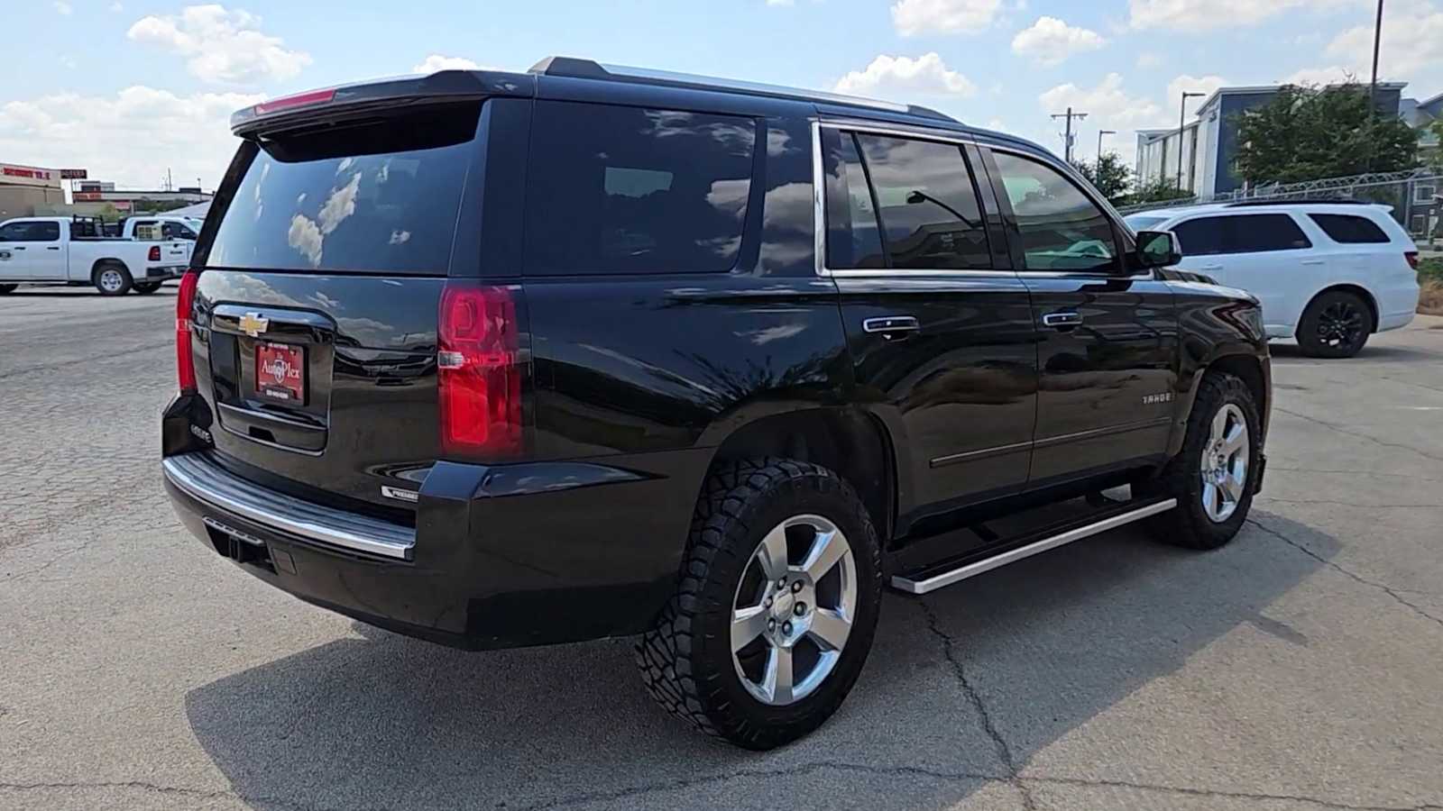 Thumbnail: 2017 Chevrolet Tahoe - 8