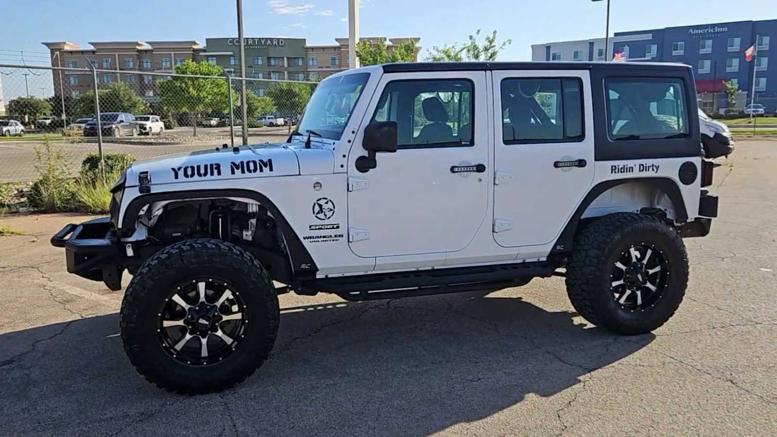 Thumbnail: 2017 Jeep Wrangler - 4