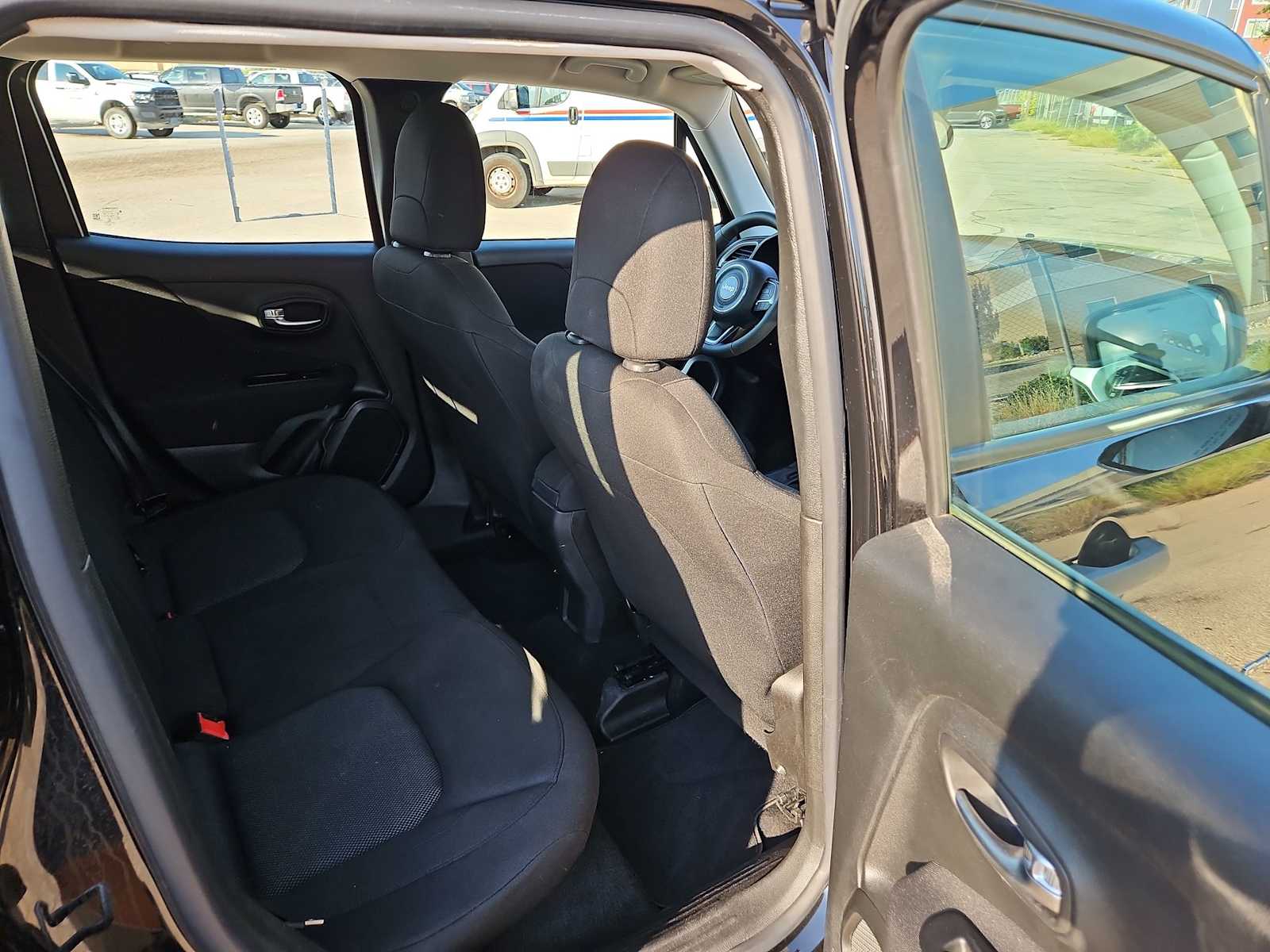 Thumbnail: 2020 Jeep Renegade - 20