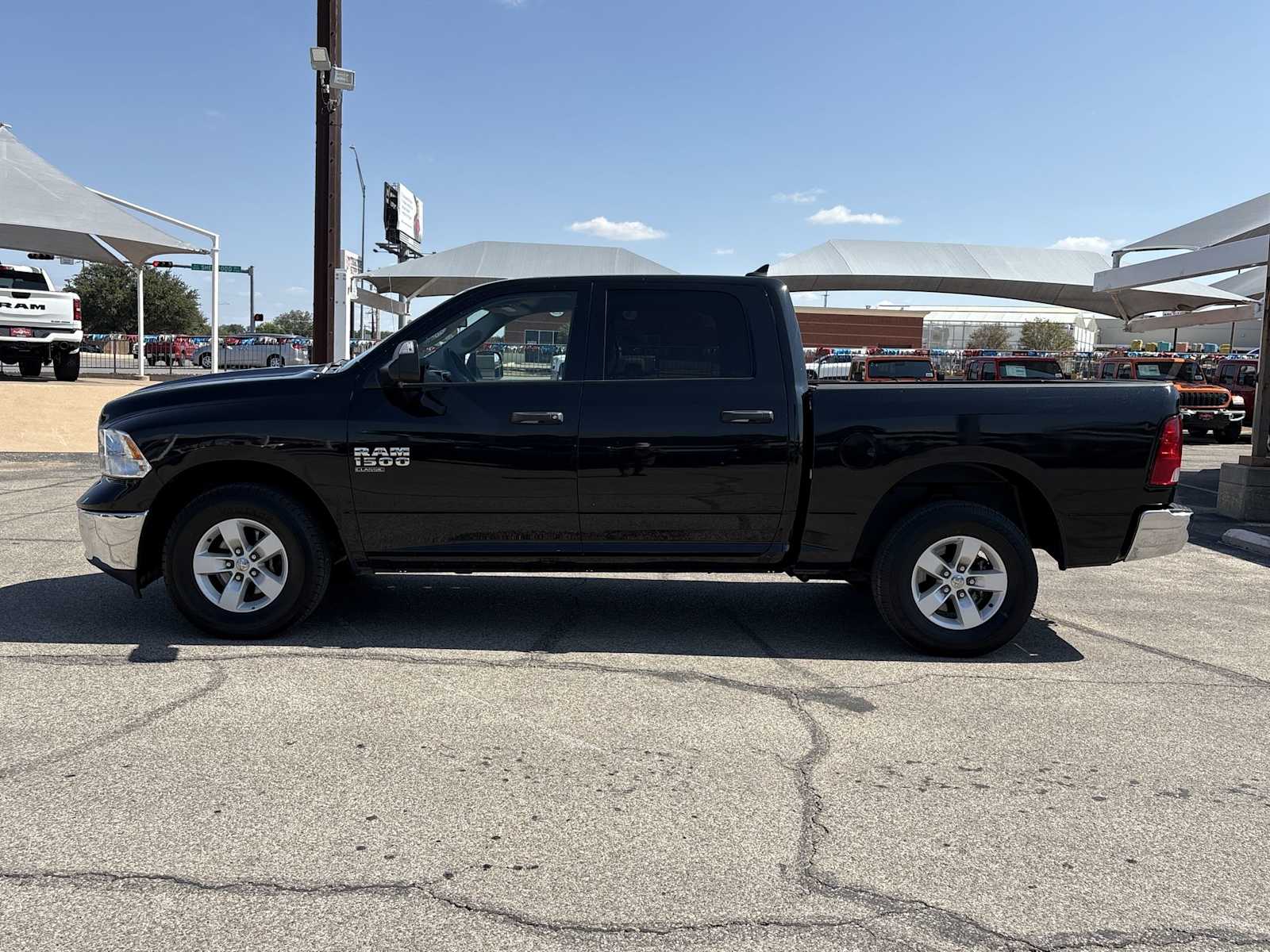 Thumbnail: 2023 RAM 1500 Classic - 5