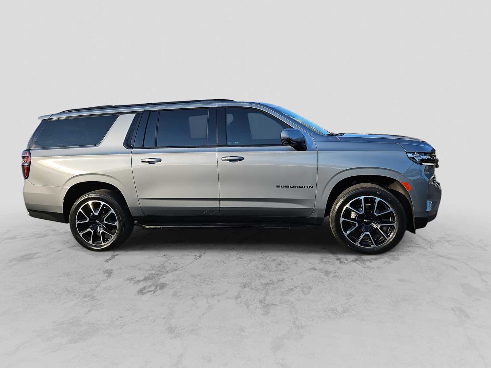 Thumbnail: 2023 Chevrolet Suburban - 6