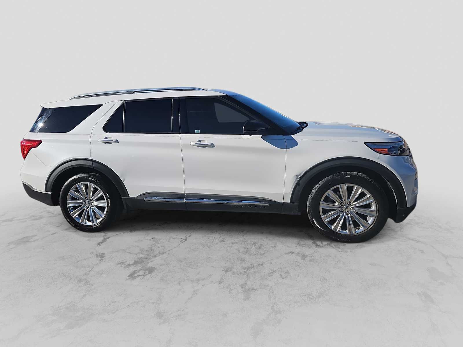Thumbnail: 2020 Ford Explorer - 9