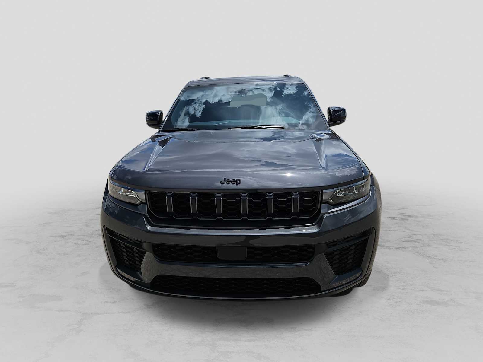 Thumbnail: 2026 Jeep Grand Cherokee - 3
