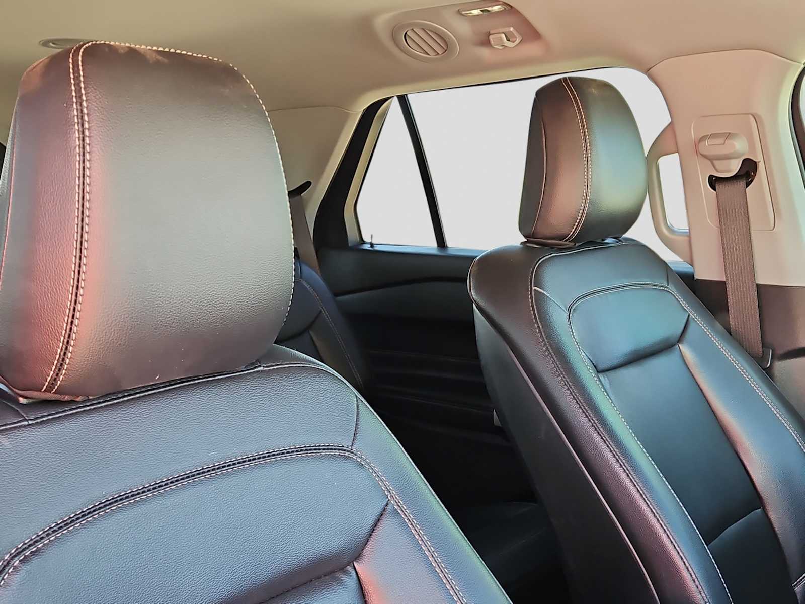 Thumbnail: 2020 Ford Explorer - 18