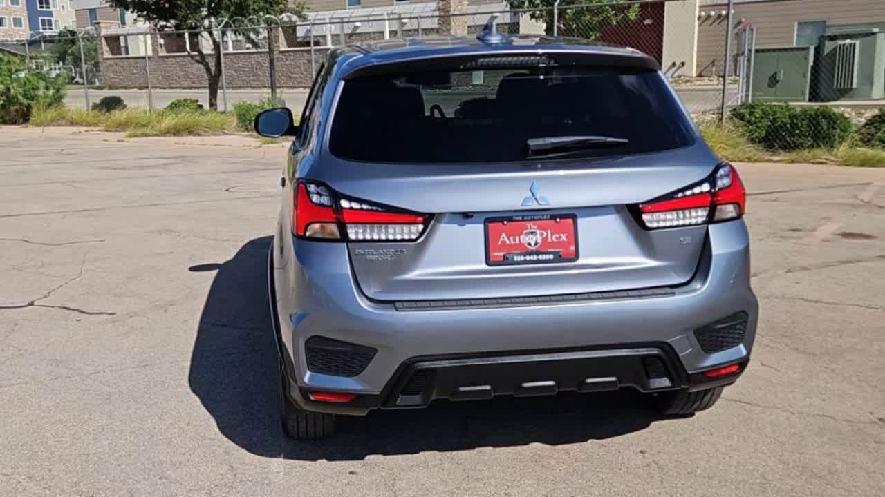Thumbnail: 2023 Mitsubishi Outlander Sport - 6