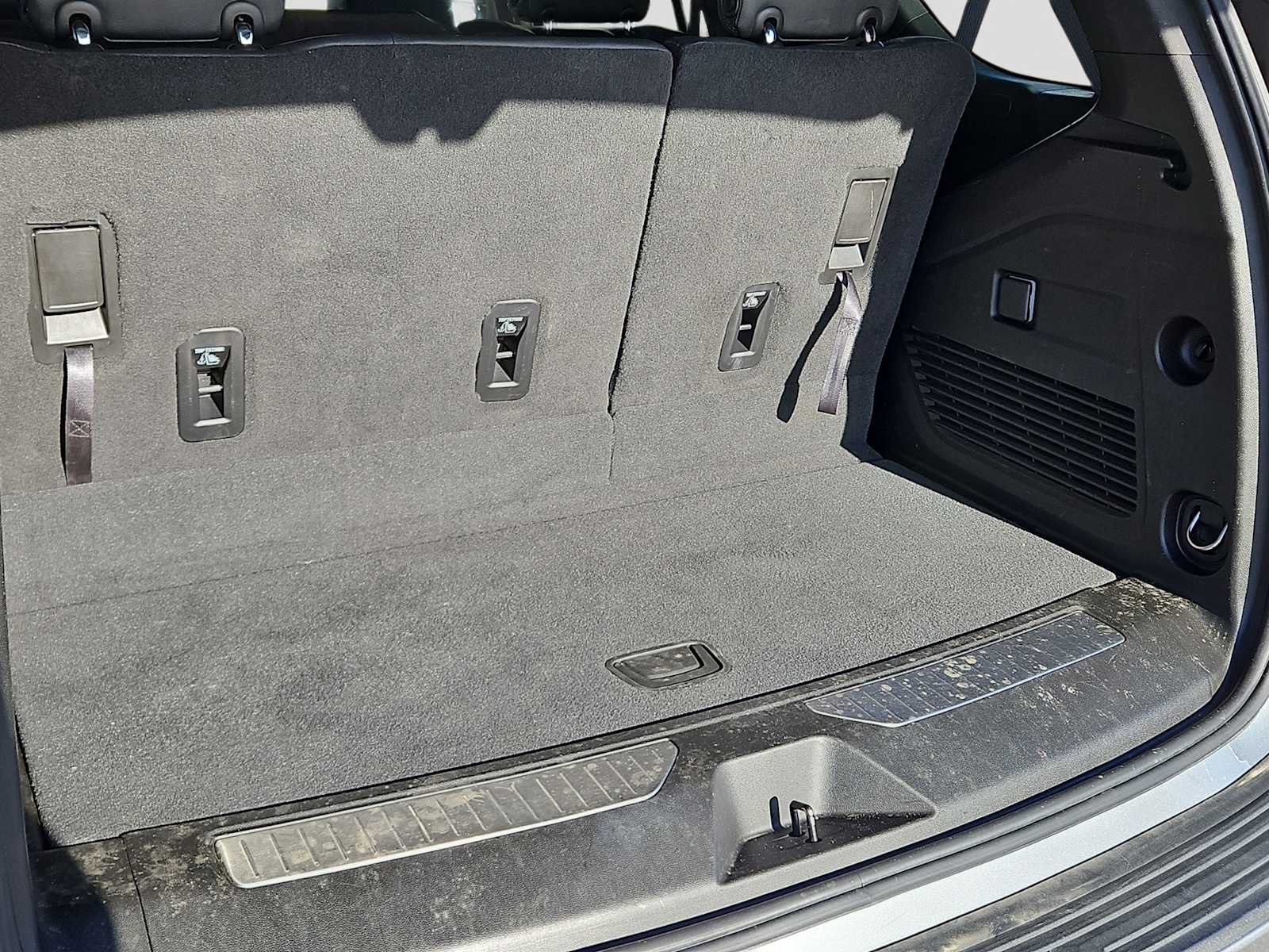 Thumbnail: 2023 Chevrolet Tahoe - 23