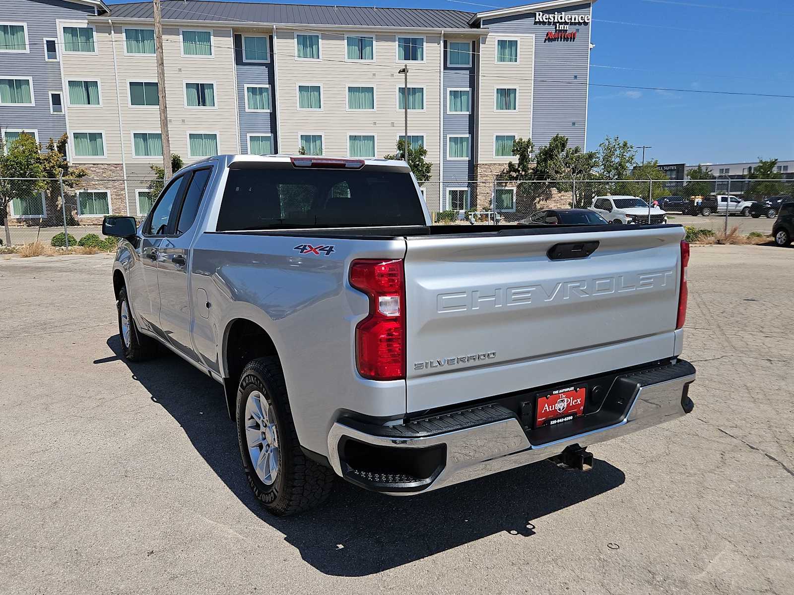 Thumbnail: 2019 Chevrolet Silverado 1500 - 12