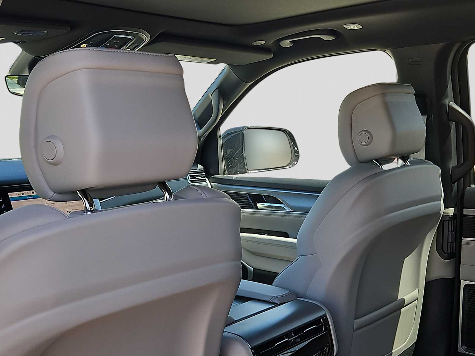 Thumbnail: 2026 Jeep Grand Wagoneer - 16