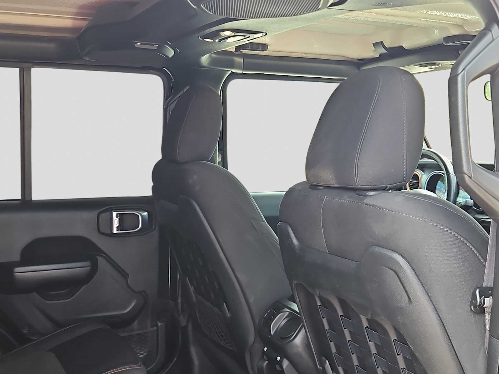 Thumbnail: 2021 Jeep Gladiator - 17