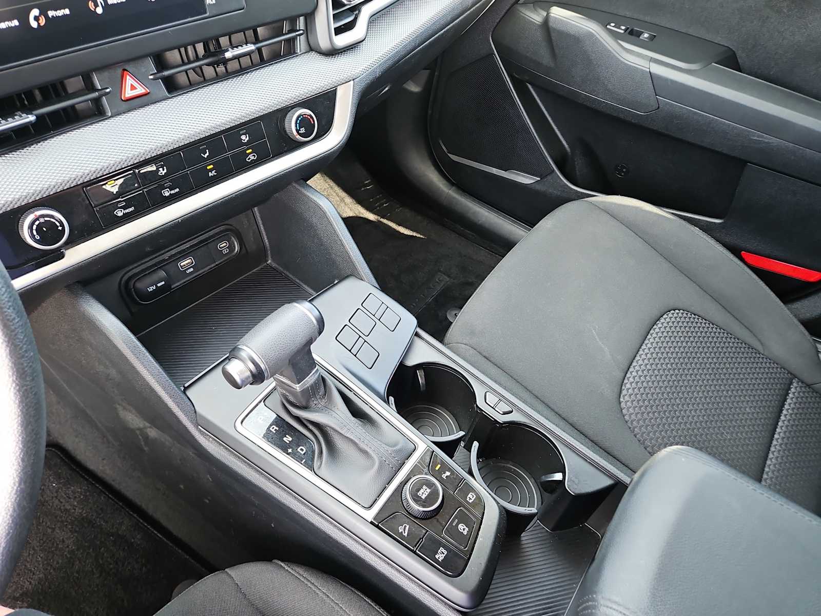 Thumbnail: 2025 Kia Sportage - 21