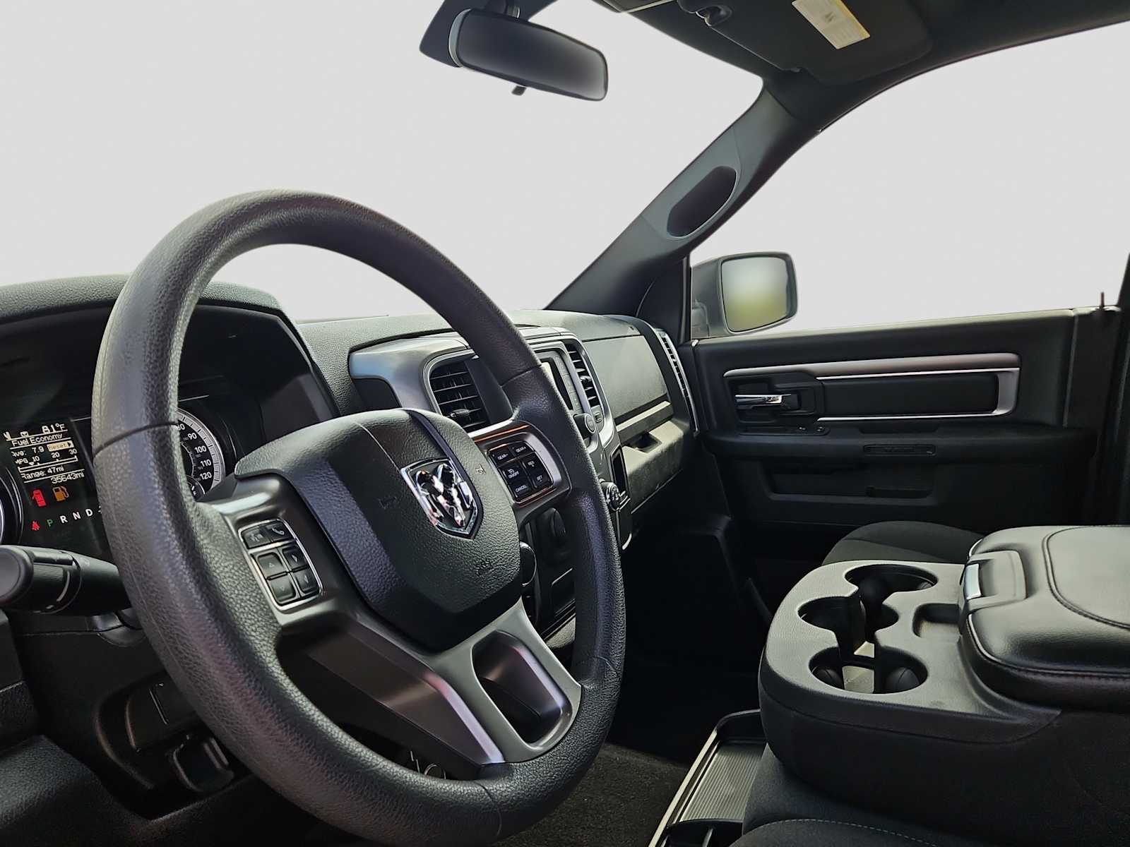 Thumbnail: 2024 RAM 1500 Classic - 10