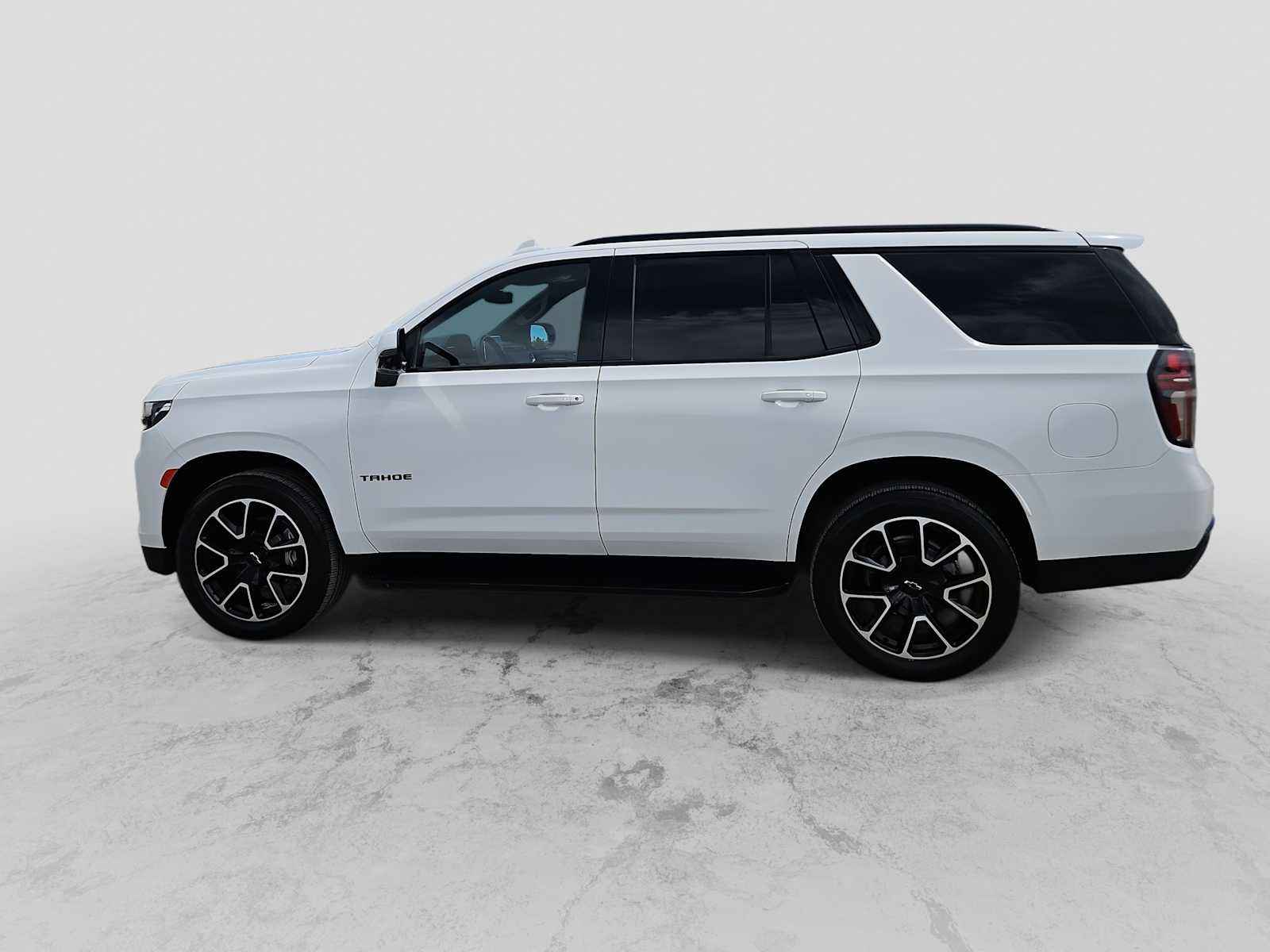 Thumbnail: 2023 Chevrolet Tahoe - 5