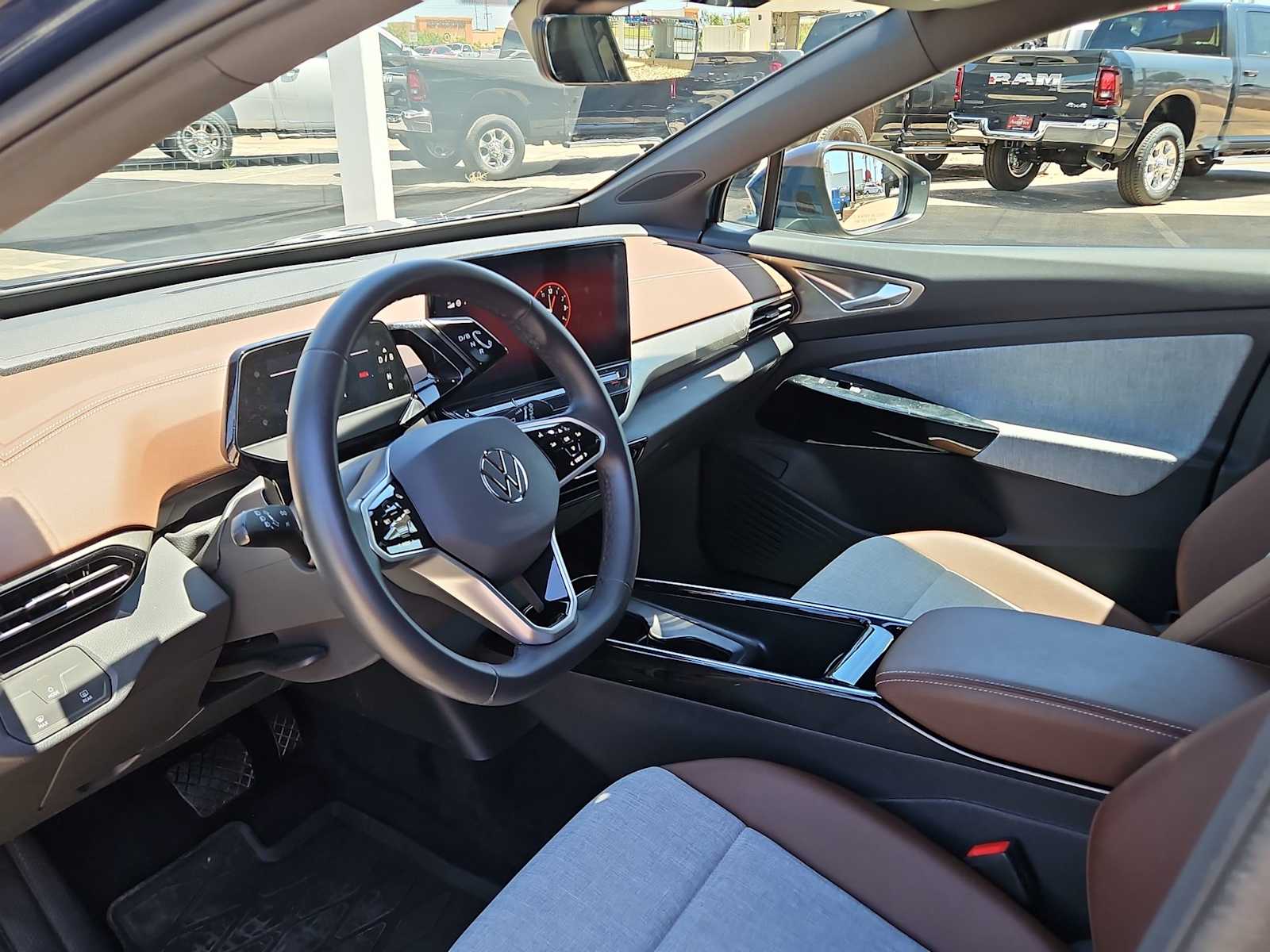Thumbnail: 2023 Volkswagen ID.4 - 10
