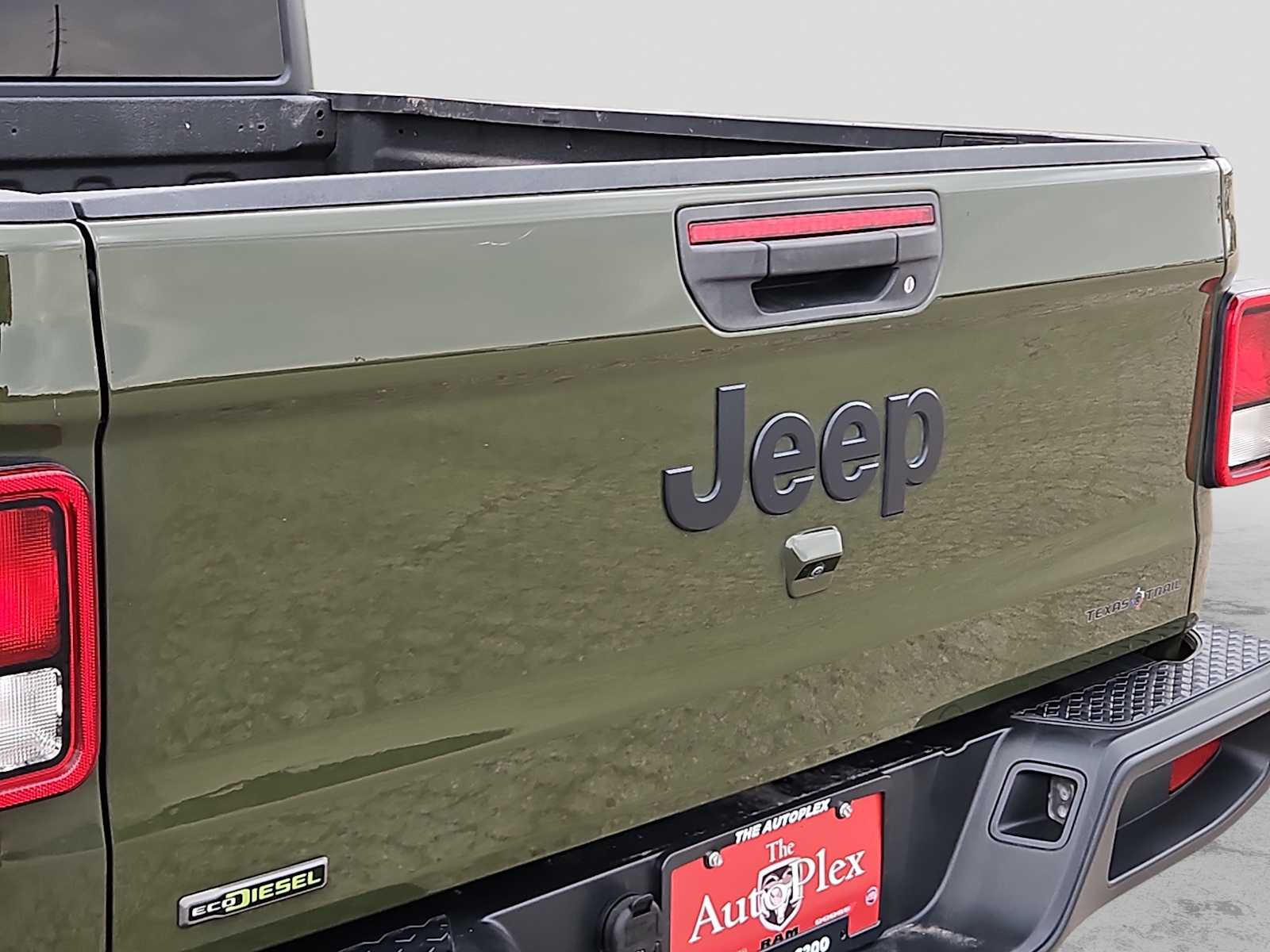 Thumbnail: 2021 Jeep Gladiator - 23