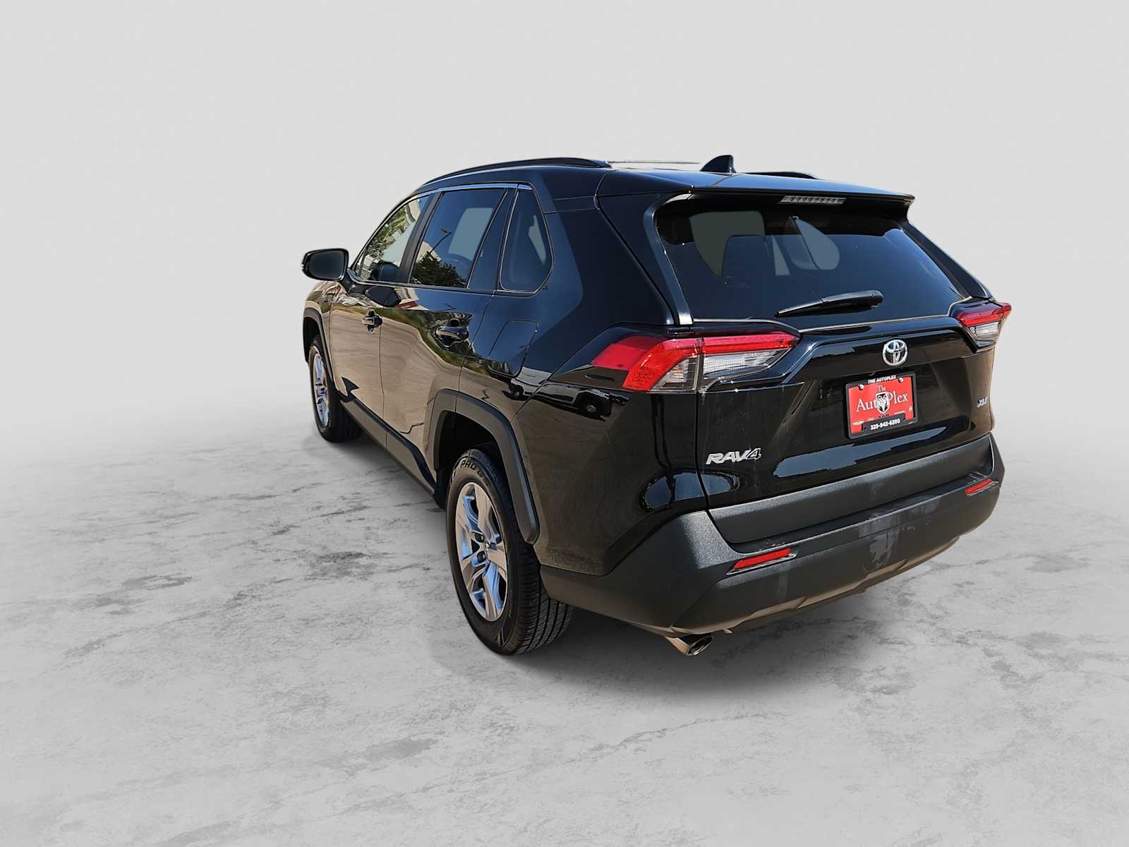 Thumbnail: 2023 Toyota RAV4 - 12