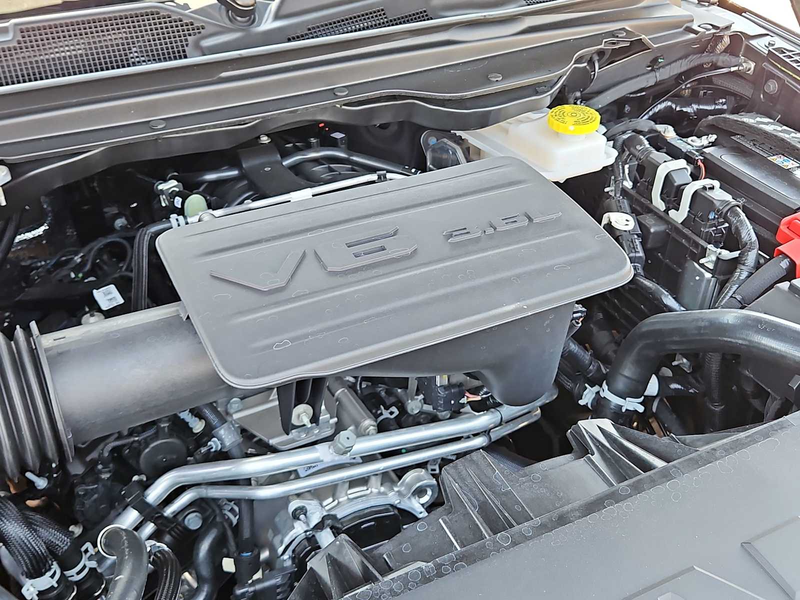 Thumbnail: 2025 RAM 1500 - 17